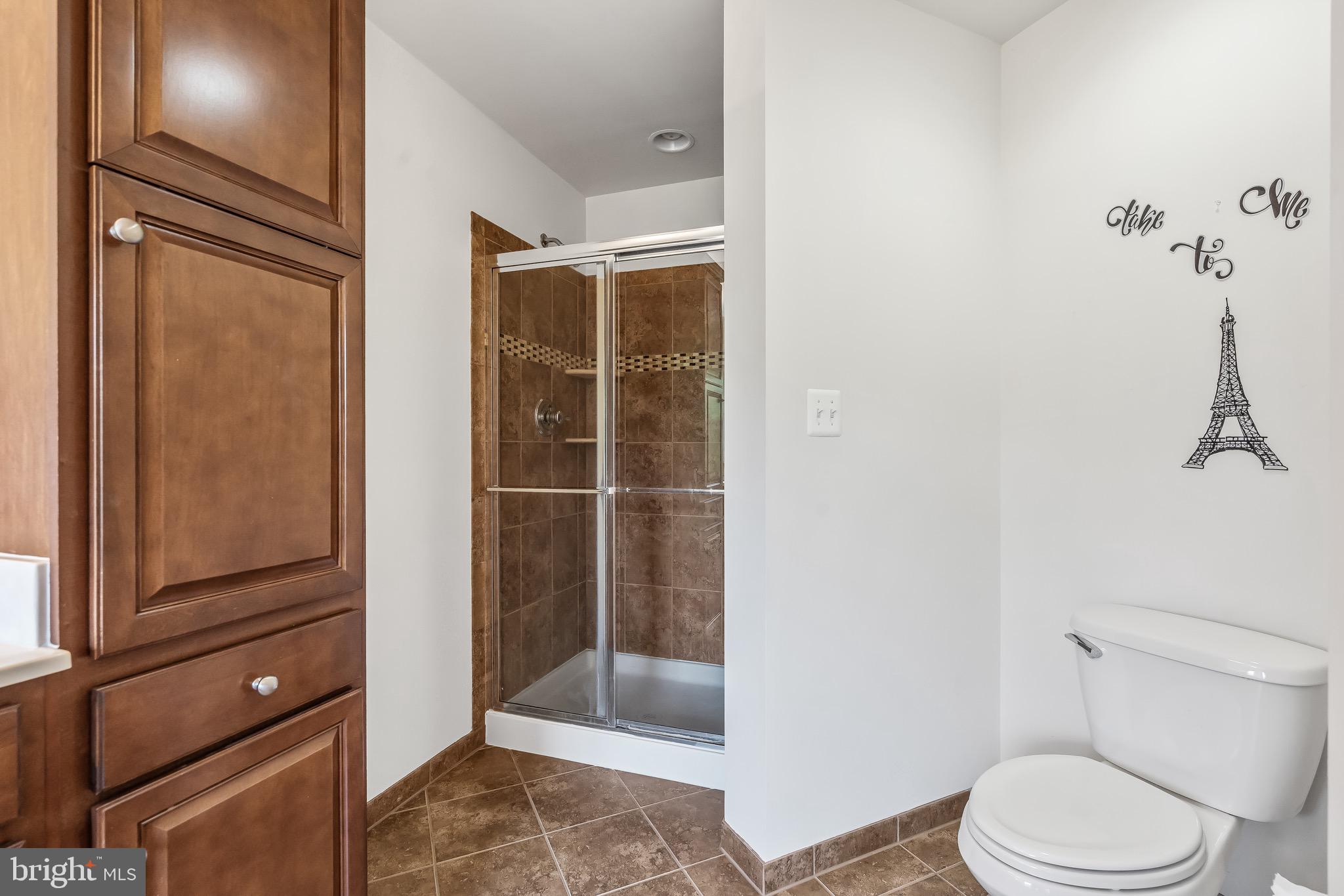 STRATSHIRE CROSSING - Residential