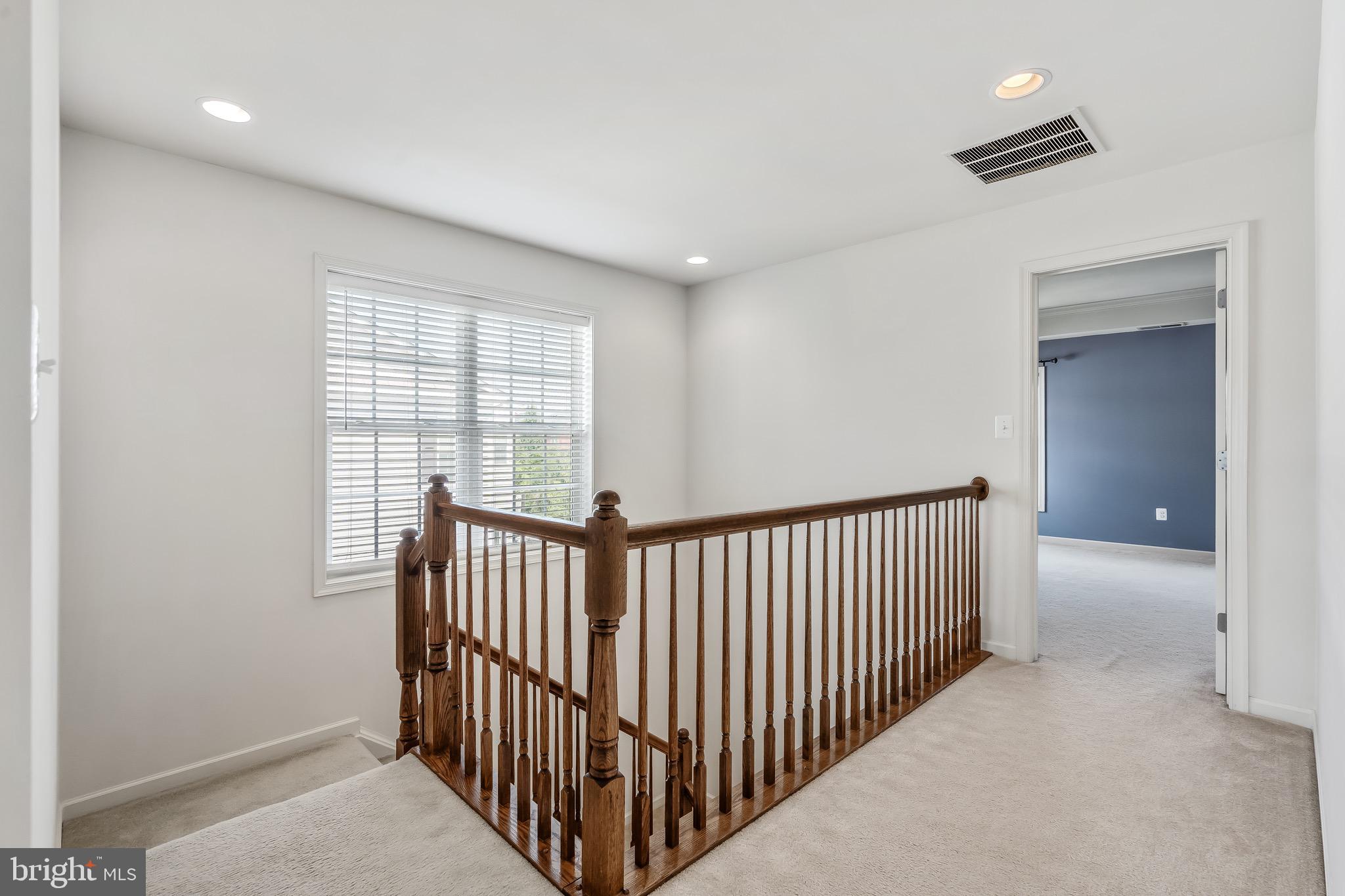 STRATSHIRE CROSSING - Residential