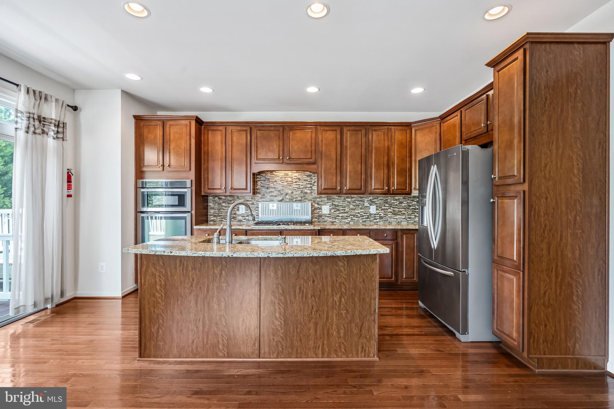 STRATSHIRE CROSSING - Residential