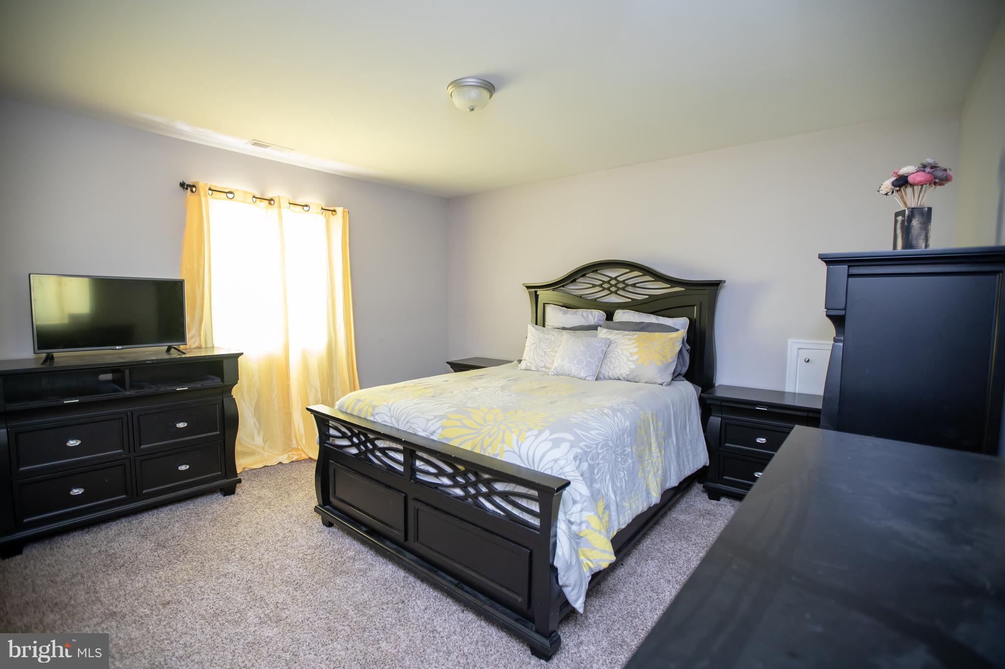 LINTHICUM HEIGHTS ANNEX - Residential Lease