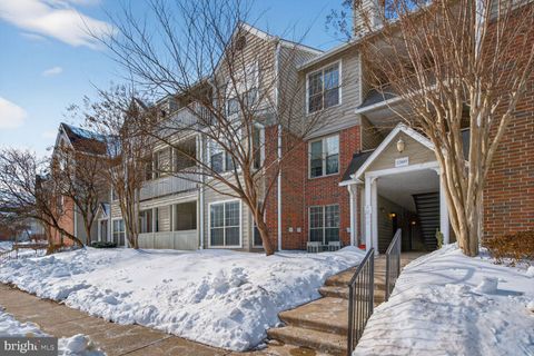 12160 PENDERVIEW LANE 1737 FAIRFAX VA 22033