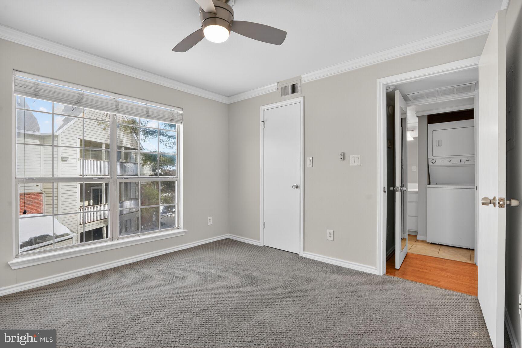 PENDERBROOK SQUARE CONDOMINIUMS - Residential