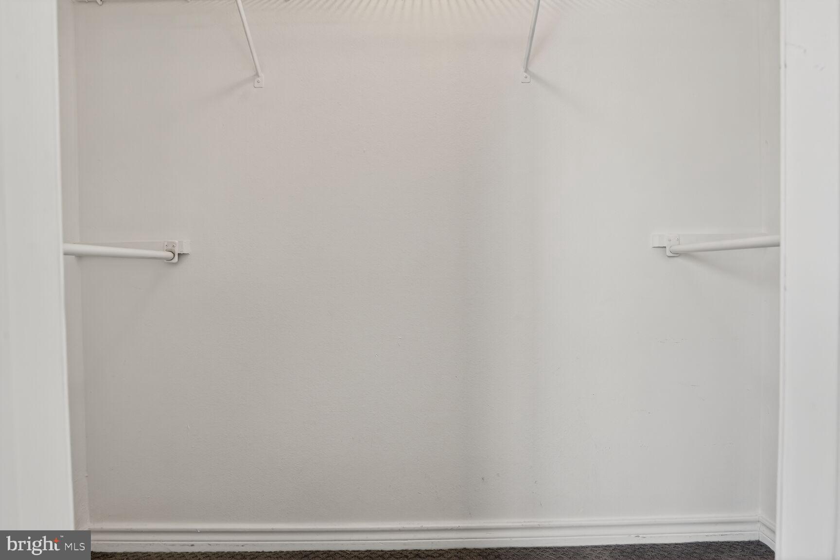 PENDERBROOK SQUARE CONDOMINIUMS - Residential