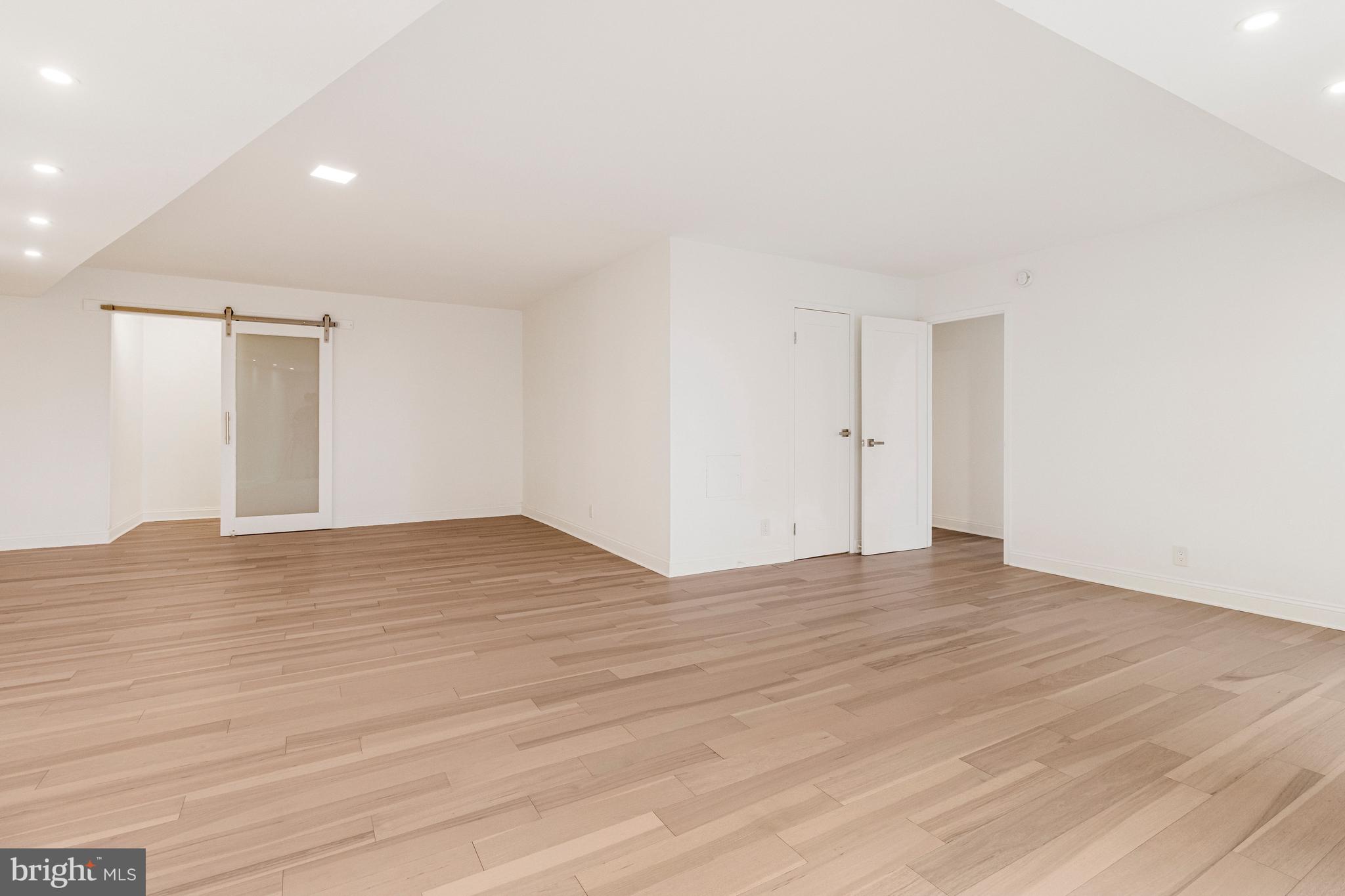 FRIENDSHIP HEIGHTS - Residential