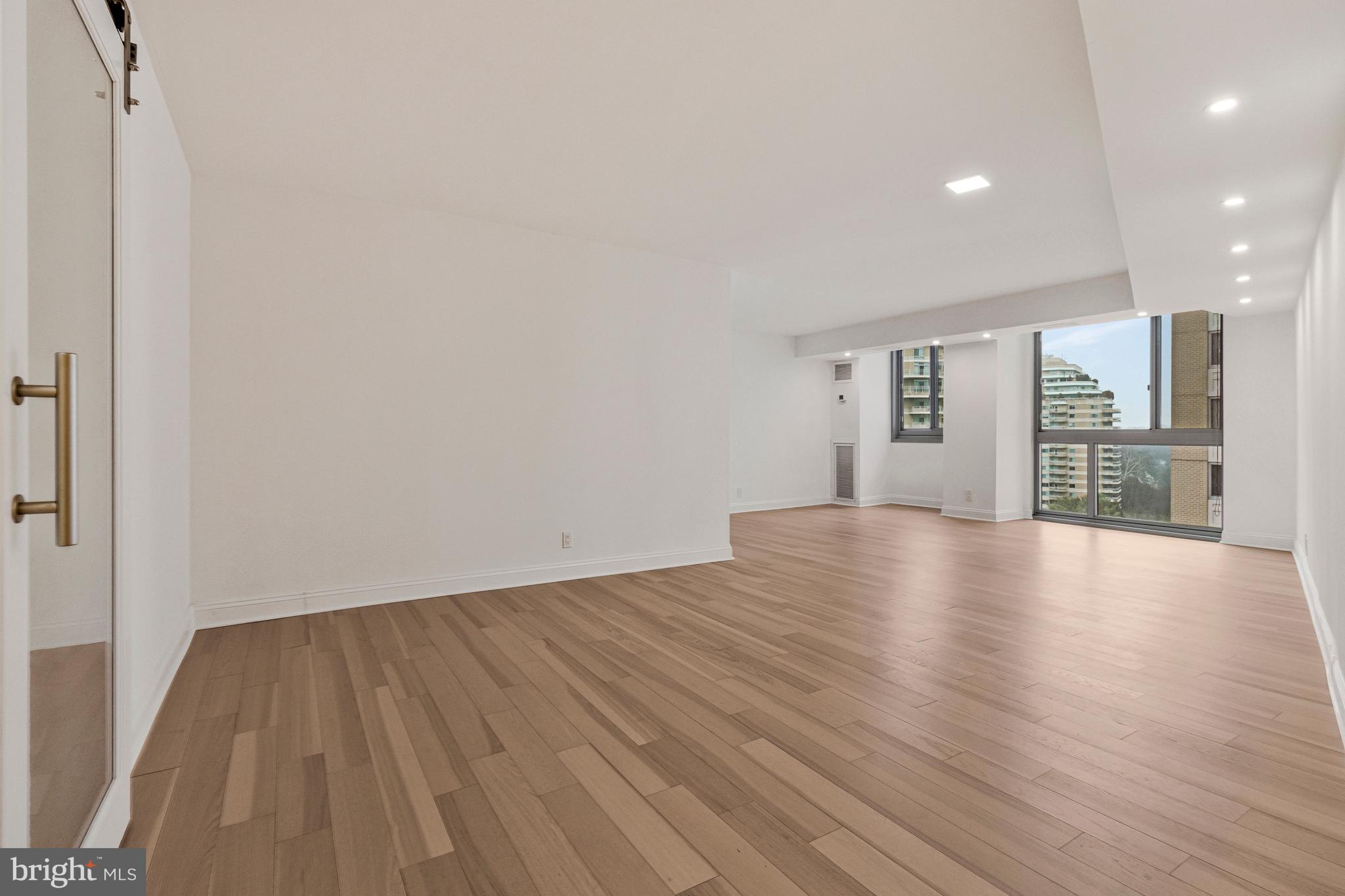 FRIENDSHIP HEIGHTS - Residential