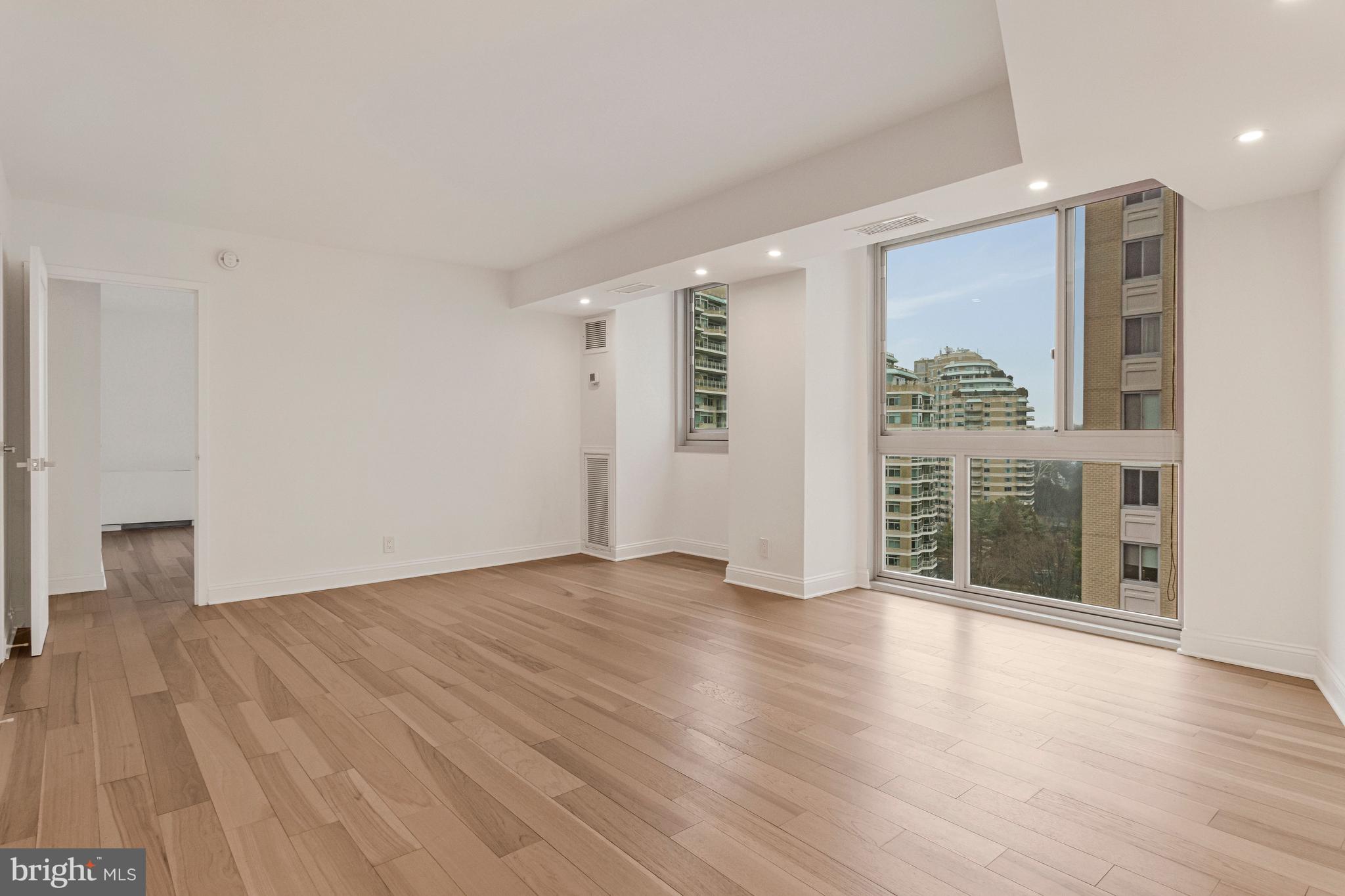 FRIENDSHIP HEIGHTS - Residential