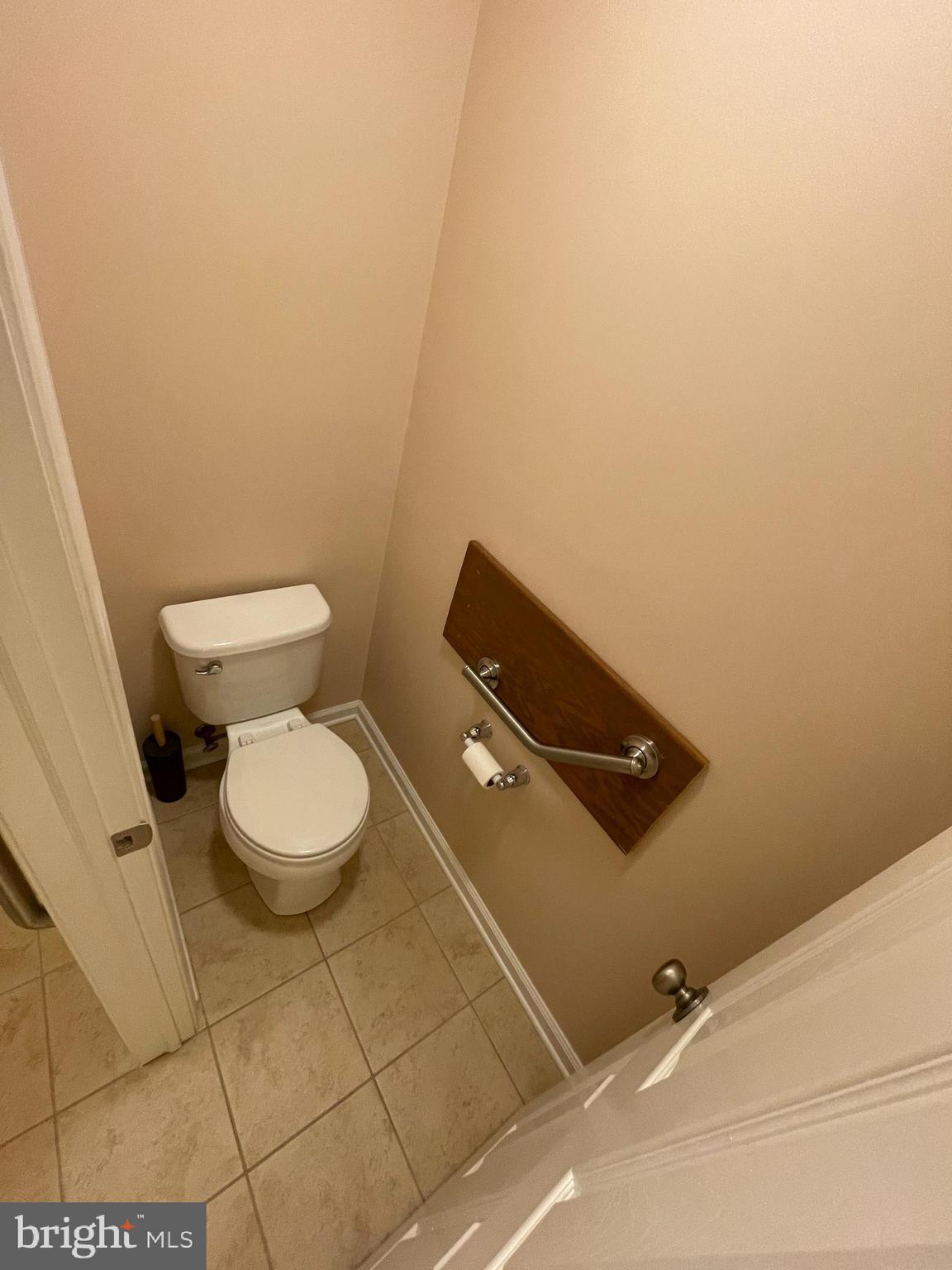 DEATRICK VILLAGE - Residential Lease