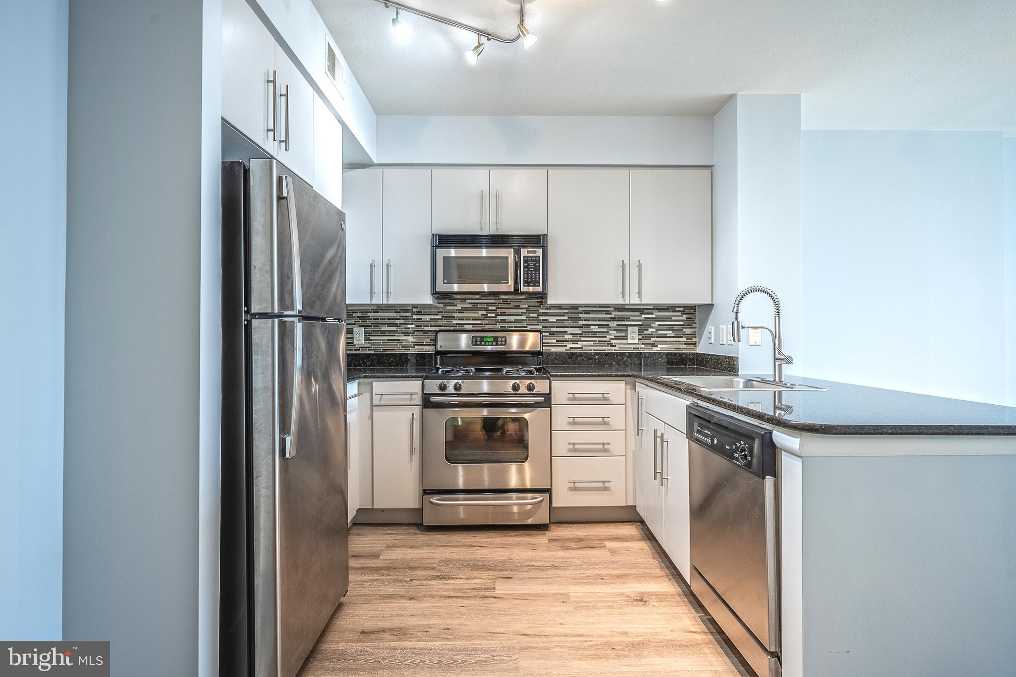 1021 N GARFIELD STREET 747