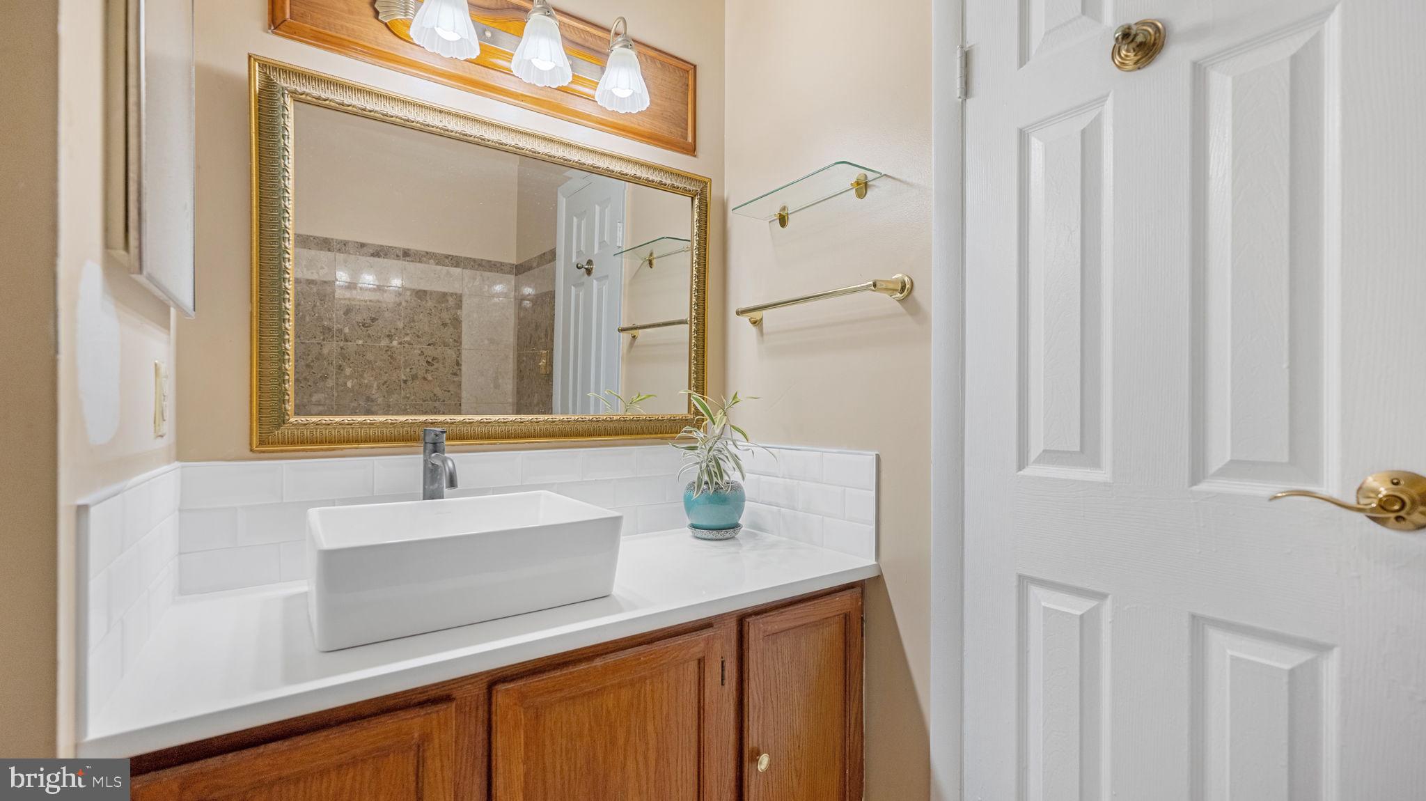 CHURCHILL TOWN SECTOR - Residential Lease