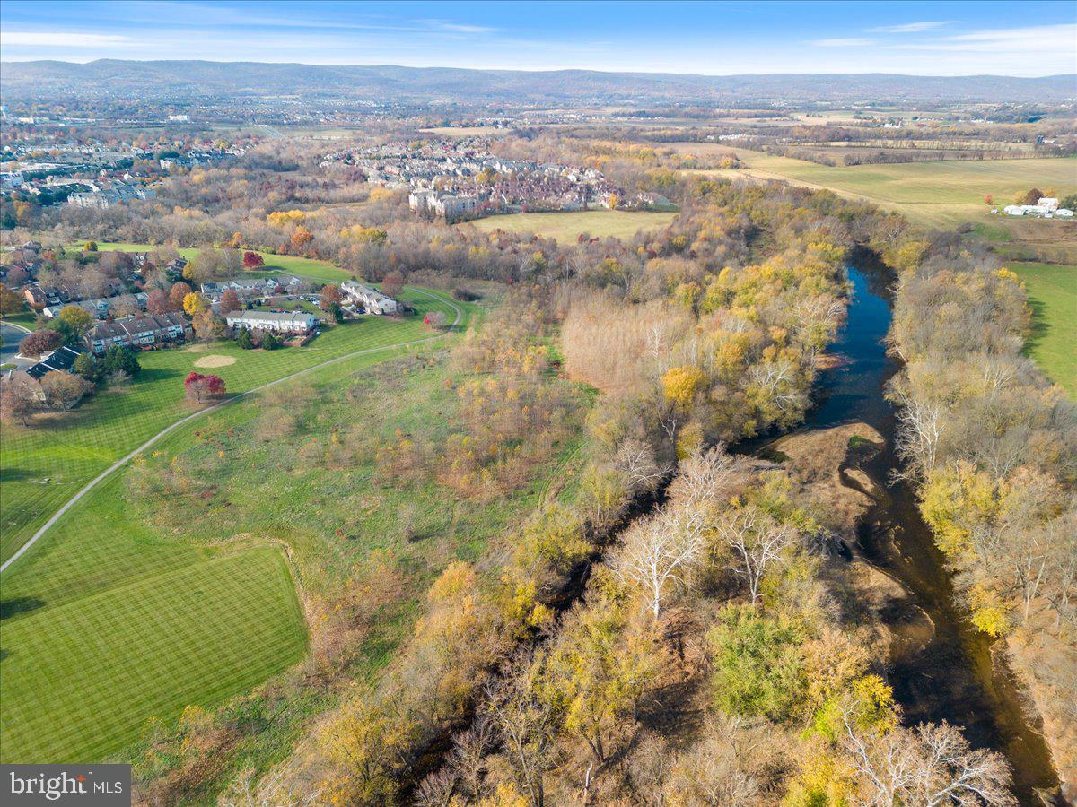 WATERSIDE - Residential