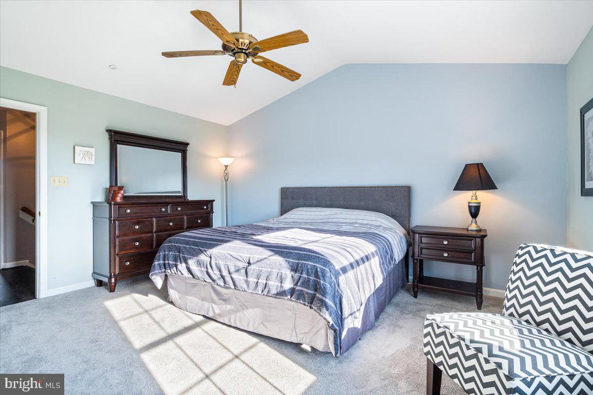 WATERSIDE - Residential