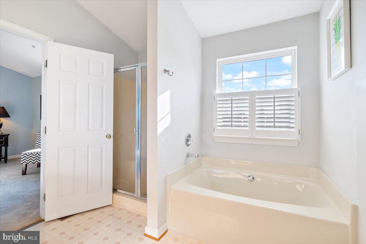 WATERSIDE - Residential