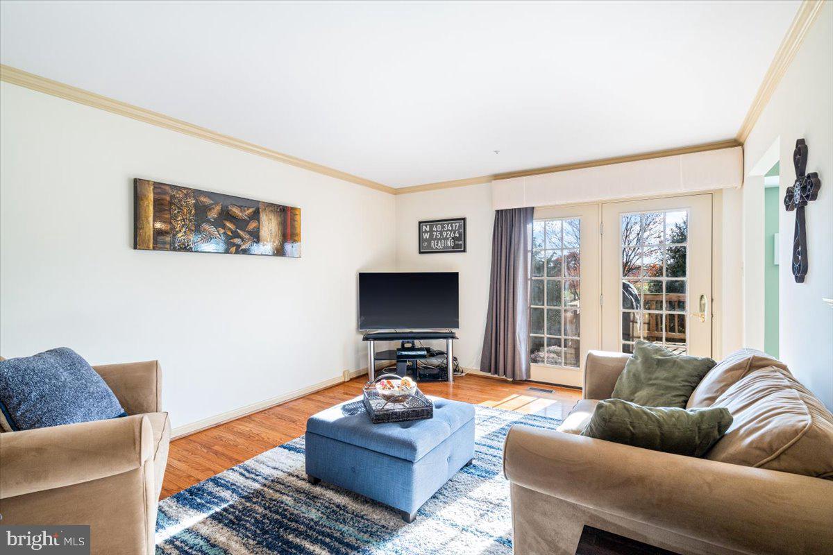 WATERSIDE - Residential