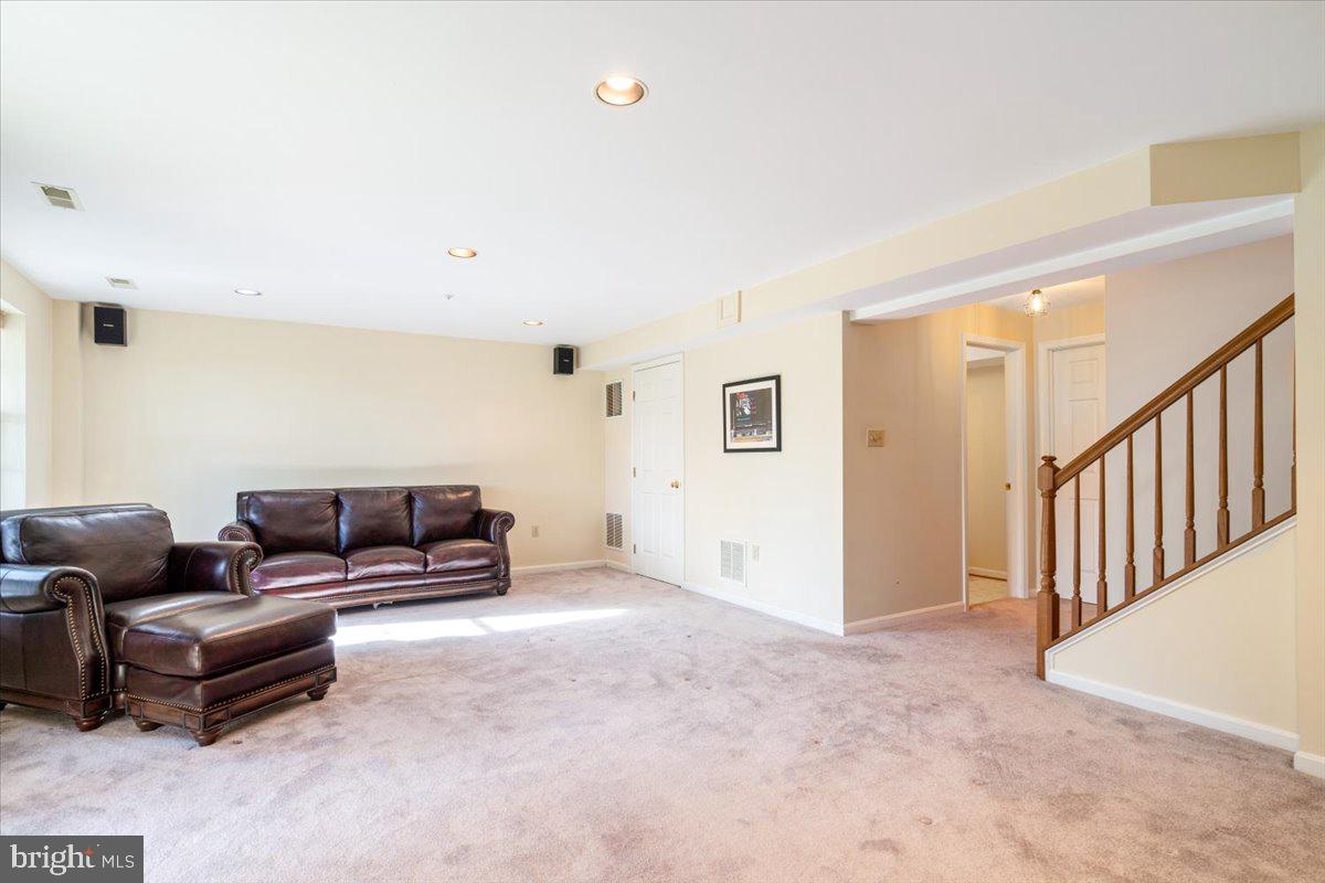 WATERSIDE - Residential