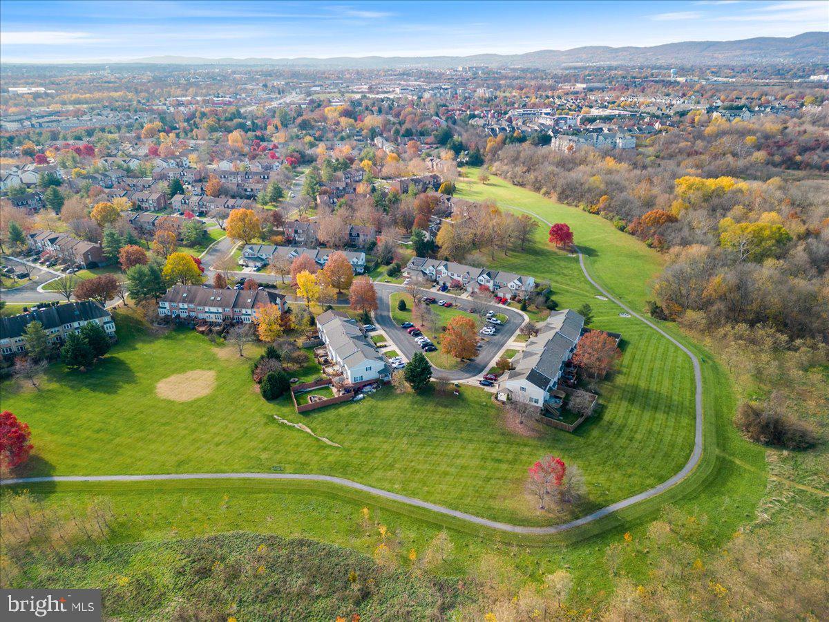 WATERSIDE - Residential