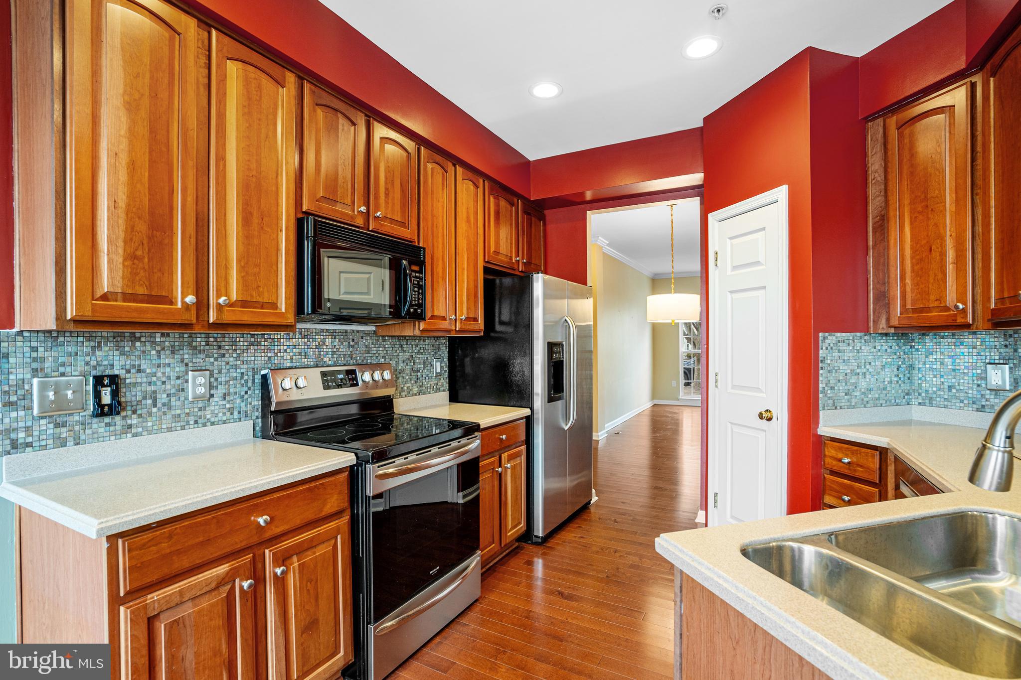 SUNNYBROOK - Residential