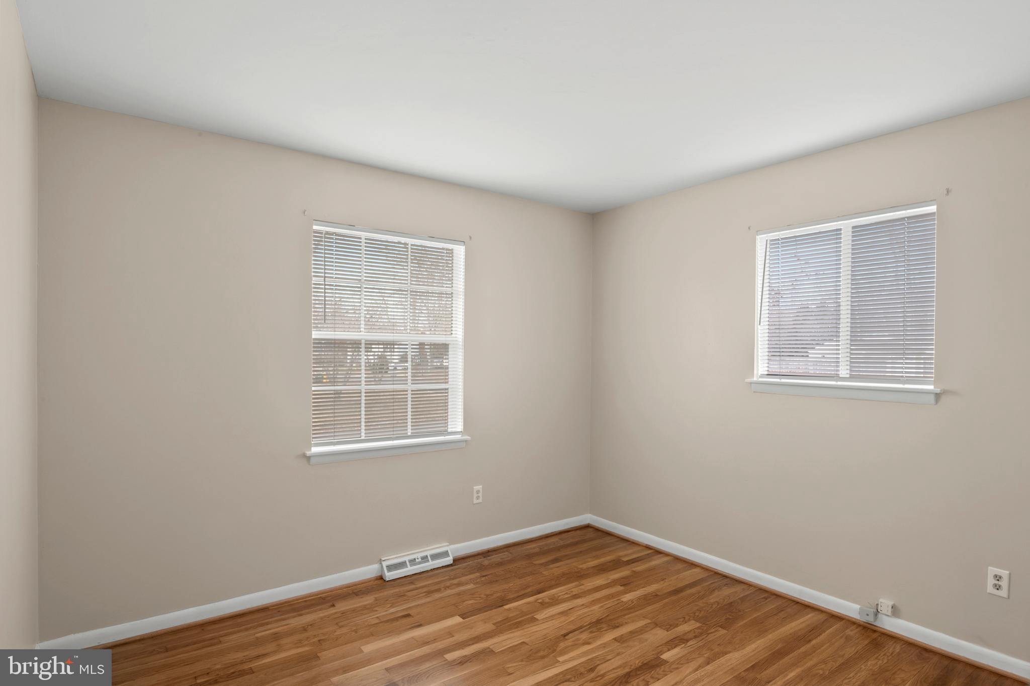 RIVERWOOD - Residential