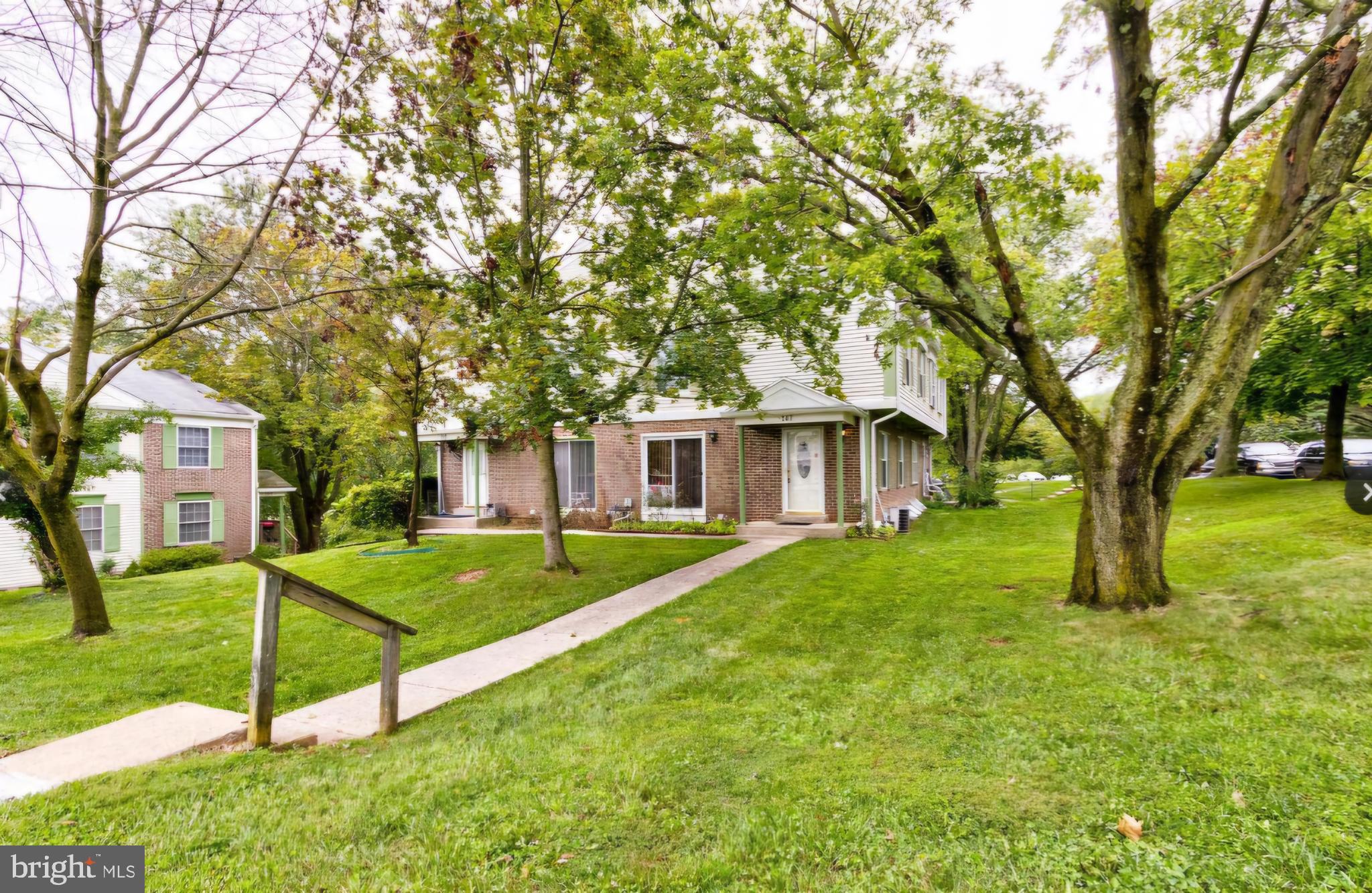 BROOKSHIRE/CRYSTAL RIDGE - Residential