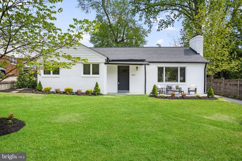 Photo of 2612 E West Highway, CHEVY CHASE, MD 20815 (MLS # MDMC2163156)