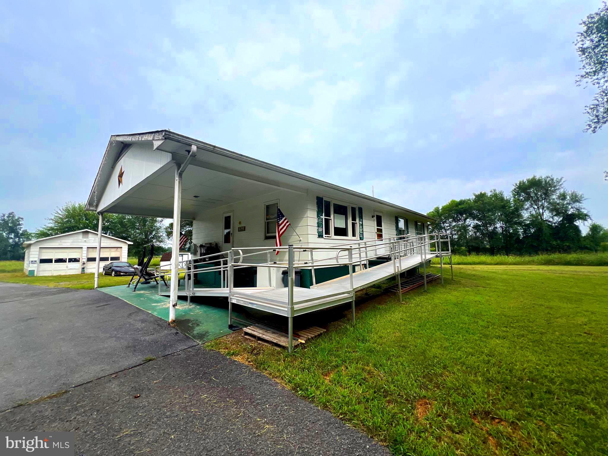 NONE UNRESTRICTED - Residential