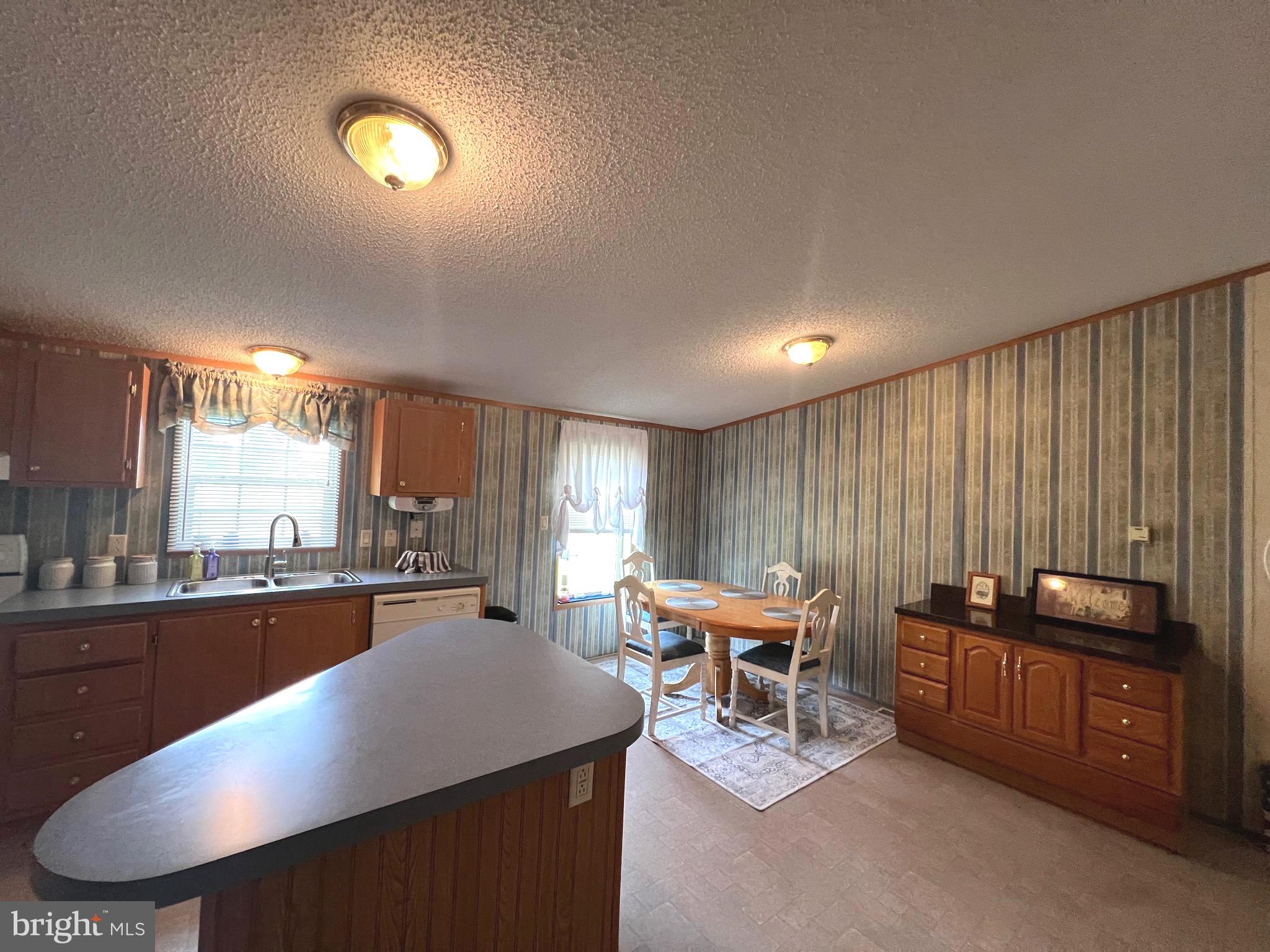 NONE UNRESTRICTED - Residential