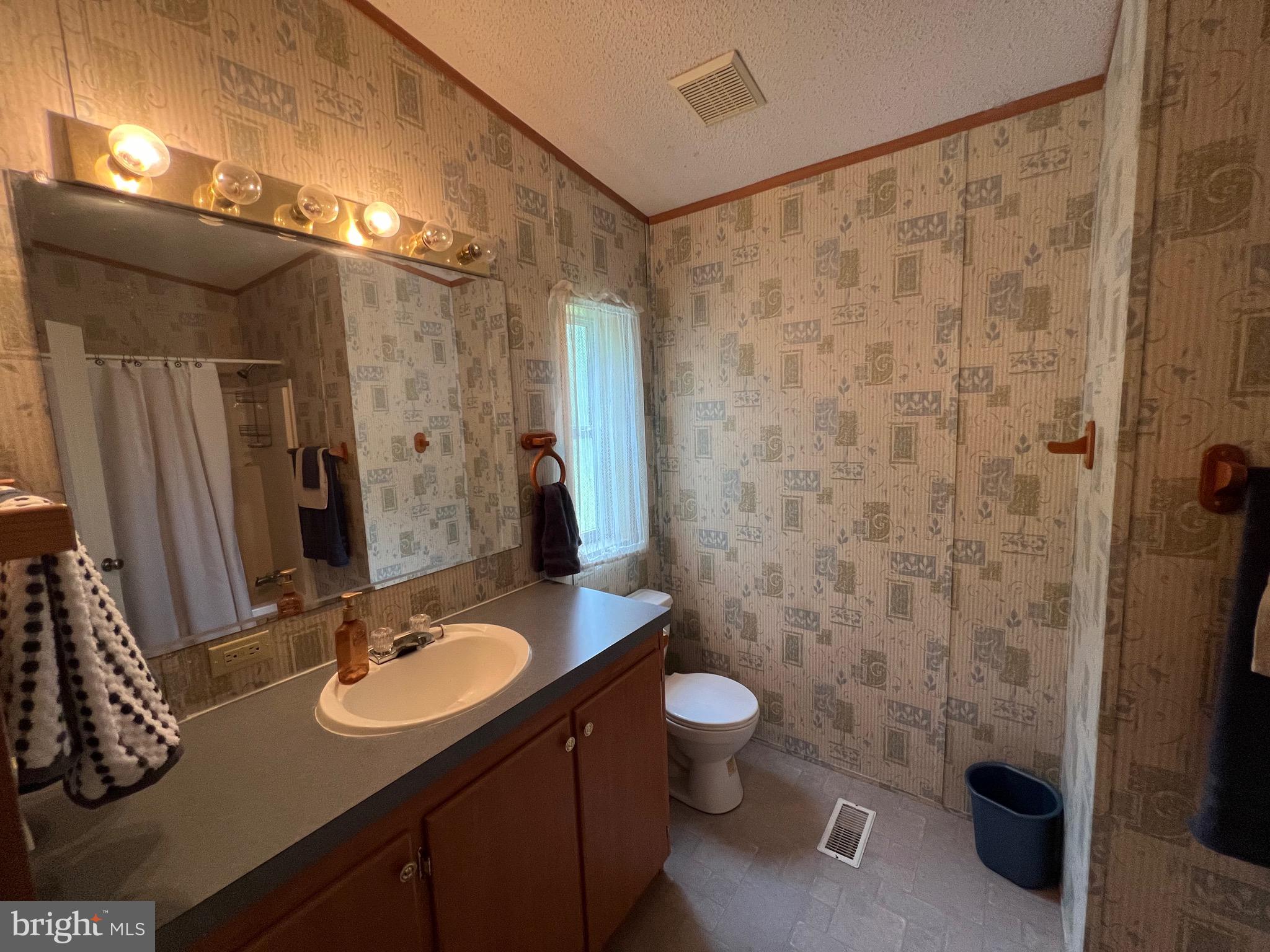 NONE UNRESTRICTED - Residential