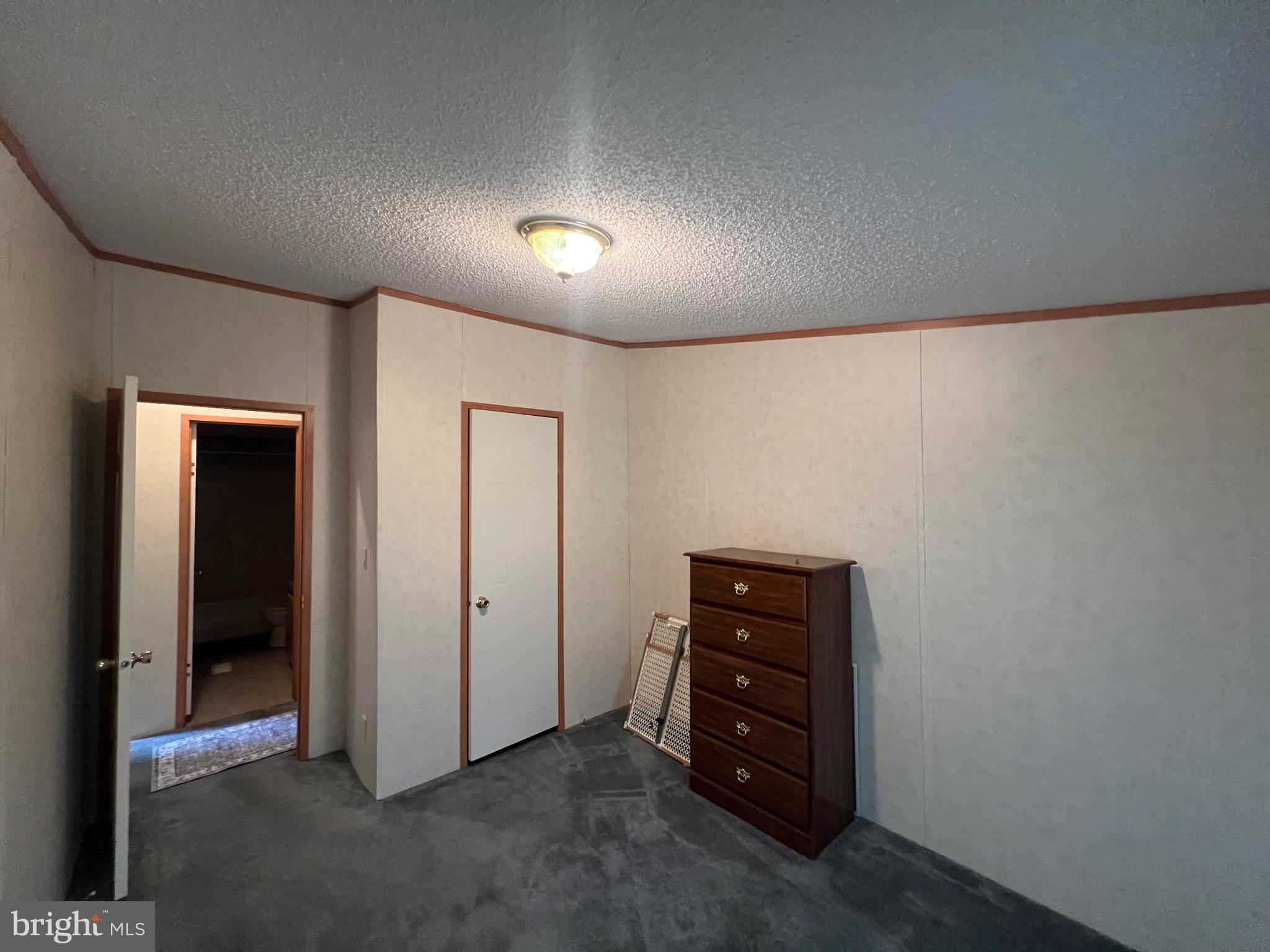 NONE UNRESTRICTED - Residential