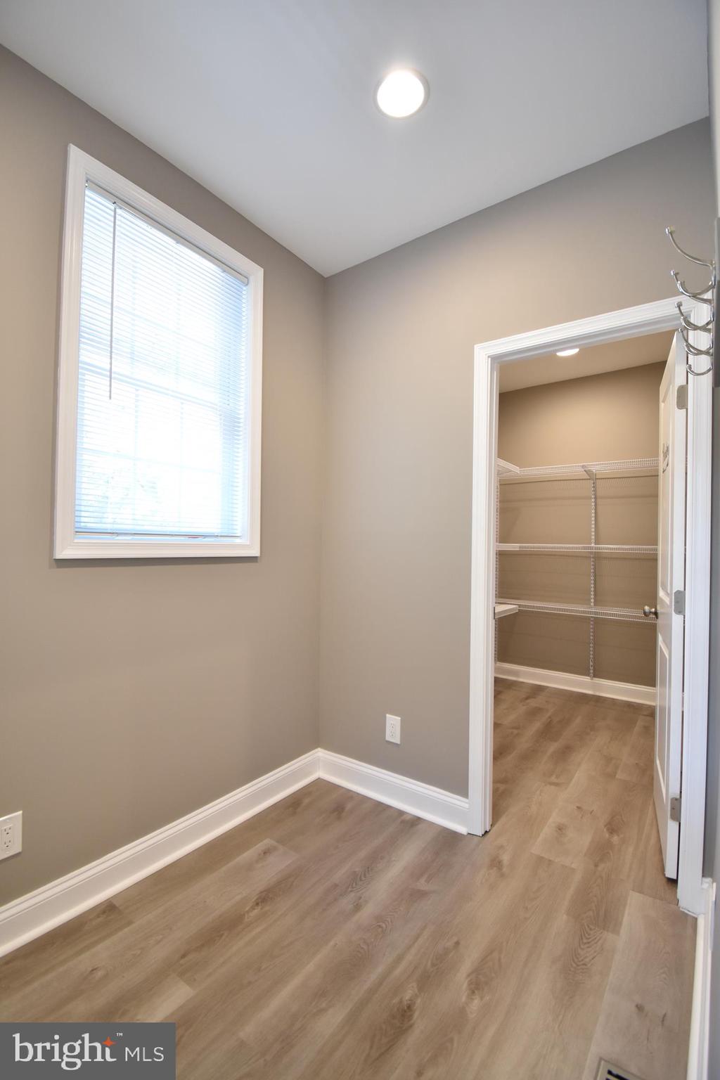 LINGANORE - Residential