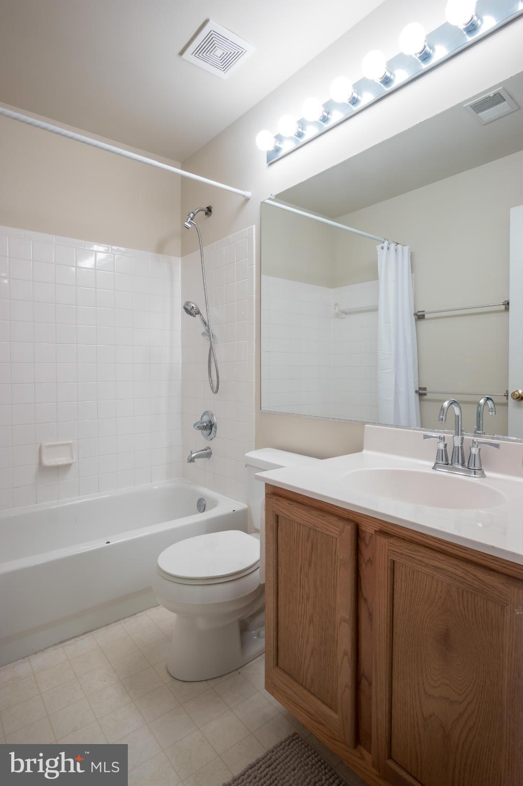 ASHBURN FARM - Residential