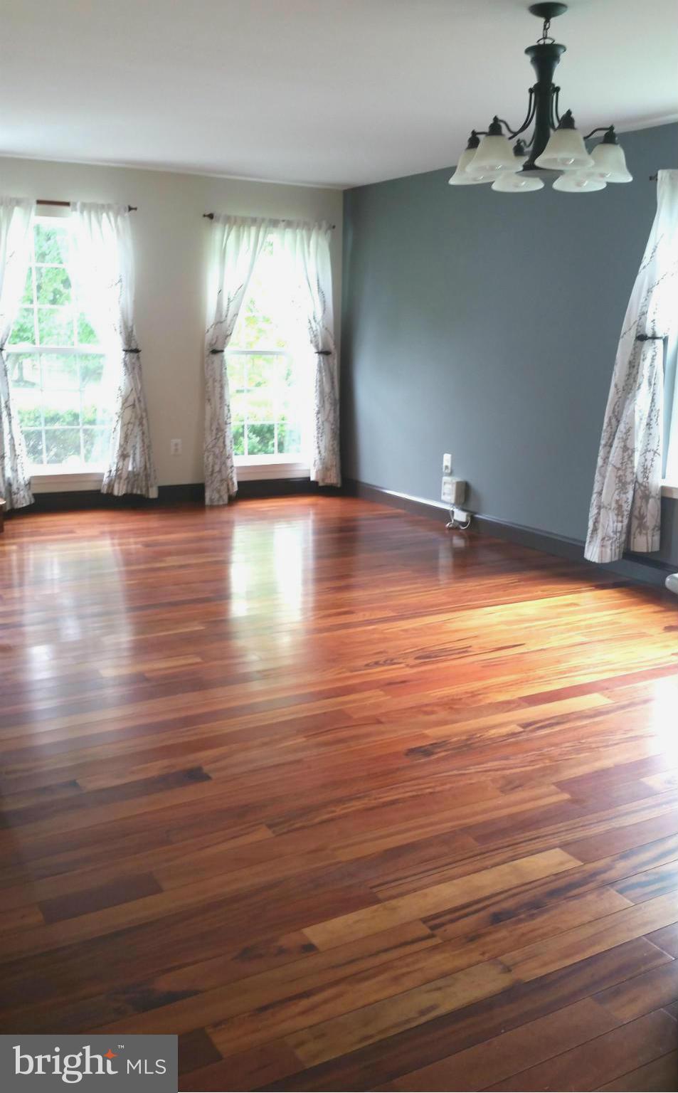 ASHBURN FARM - Residential