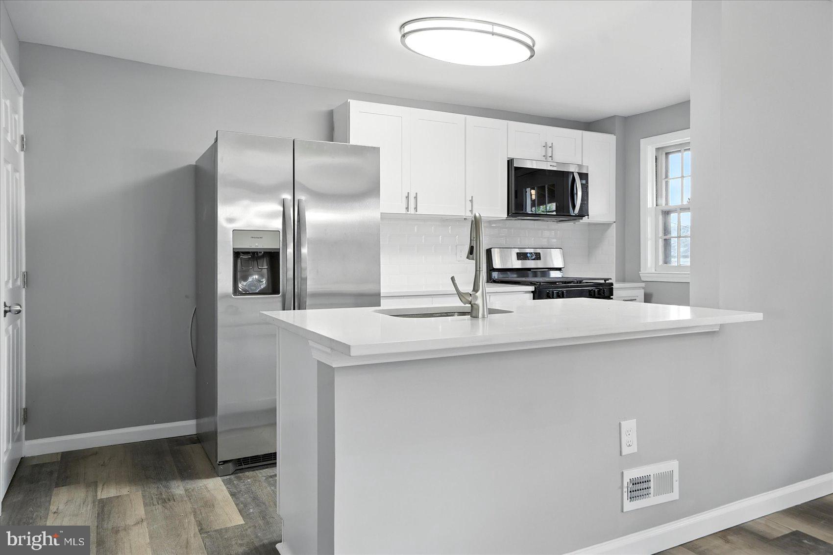 ACADEMY HEIGHTS - Residential