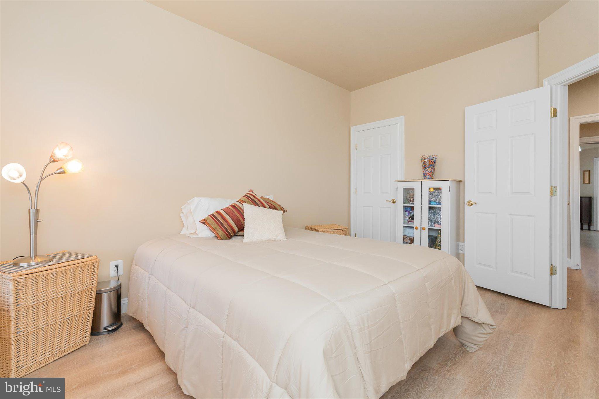 LAKES AT RED ROCK - Residential