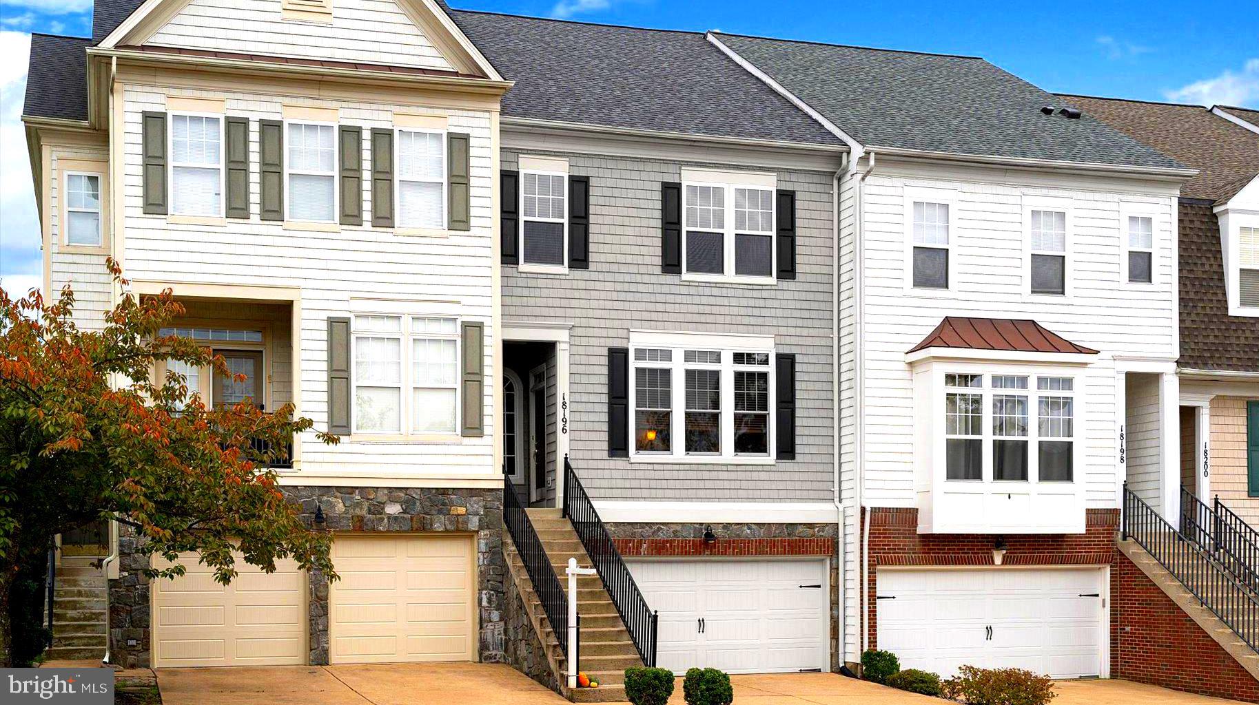 LAKES AT RED ROCK - Residential