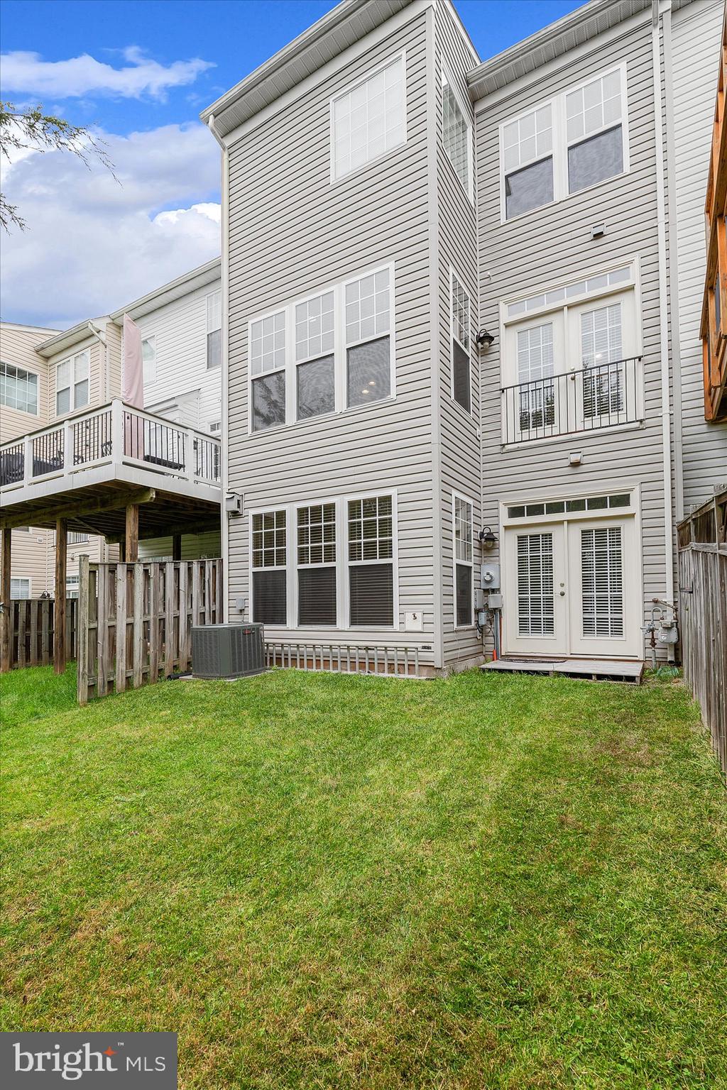 LAKES AT RED ROCK - Residential