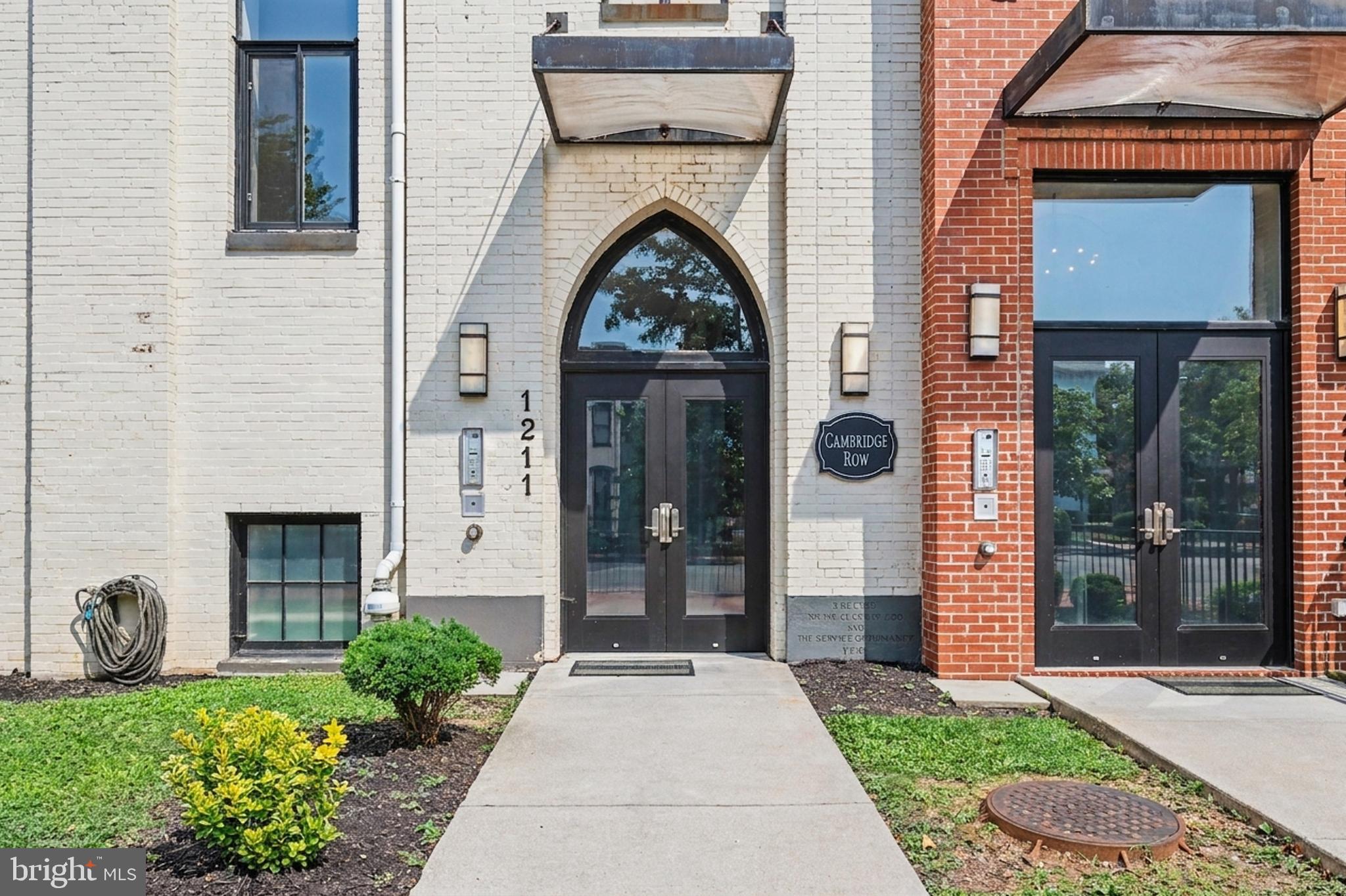1211 G STREET SE 9