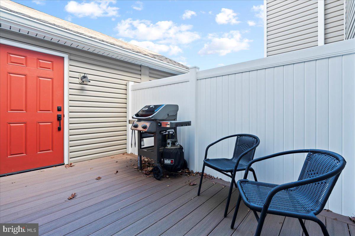 VILLAGE SHIRES - Residential