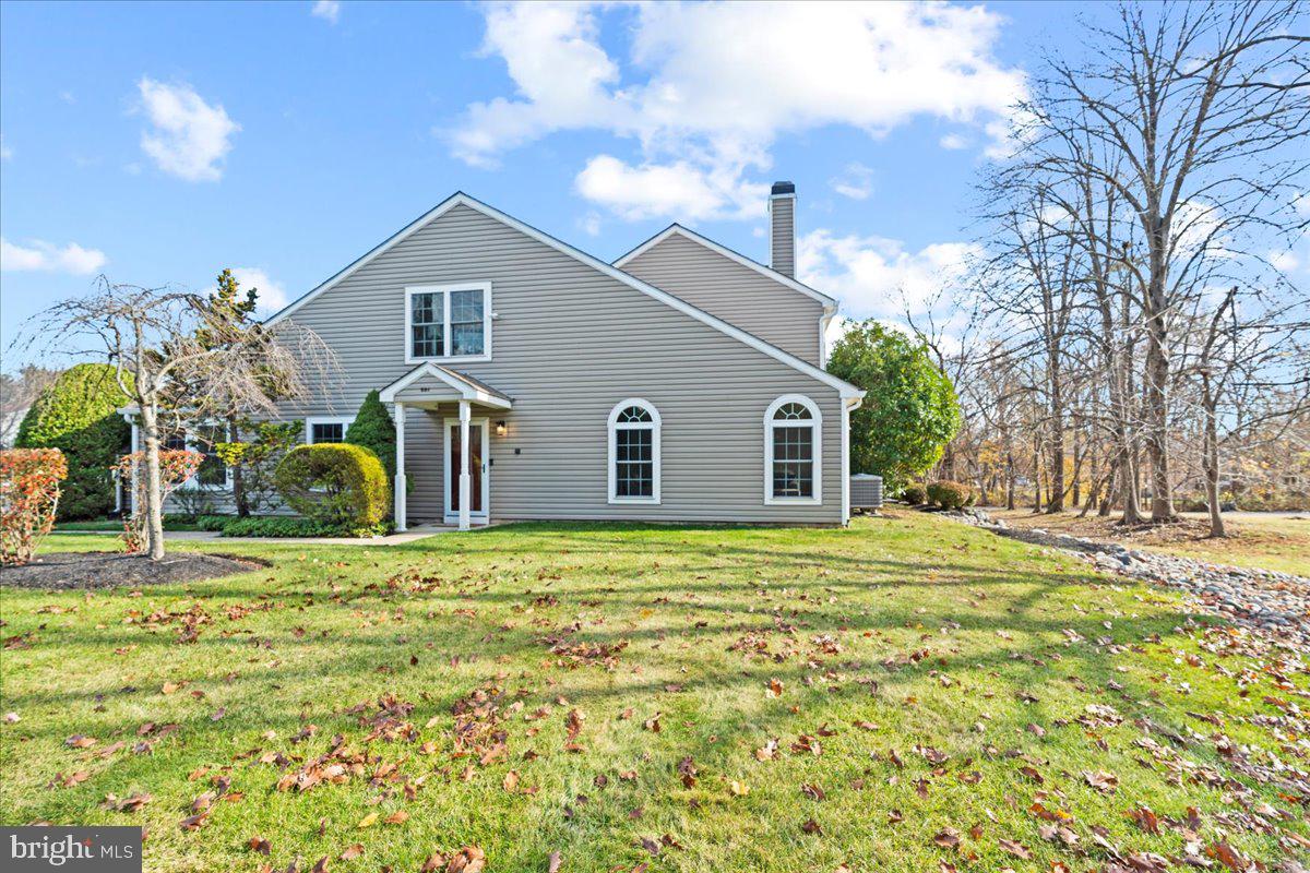 VILLAGE SHIRES - Residential