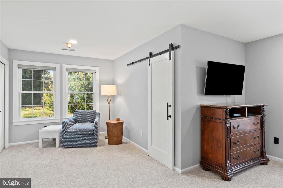 VILLAGE SHIRES - Residential