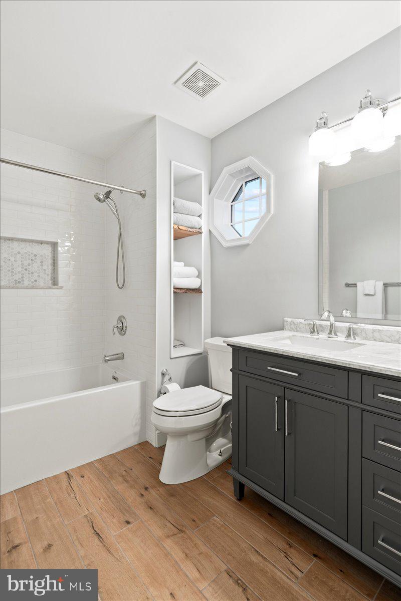 VILLAGE SHIRES - Residential