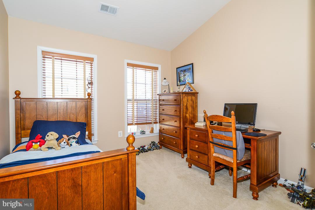 LAUREL HIGHLANDS - Residential