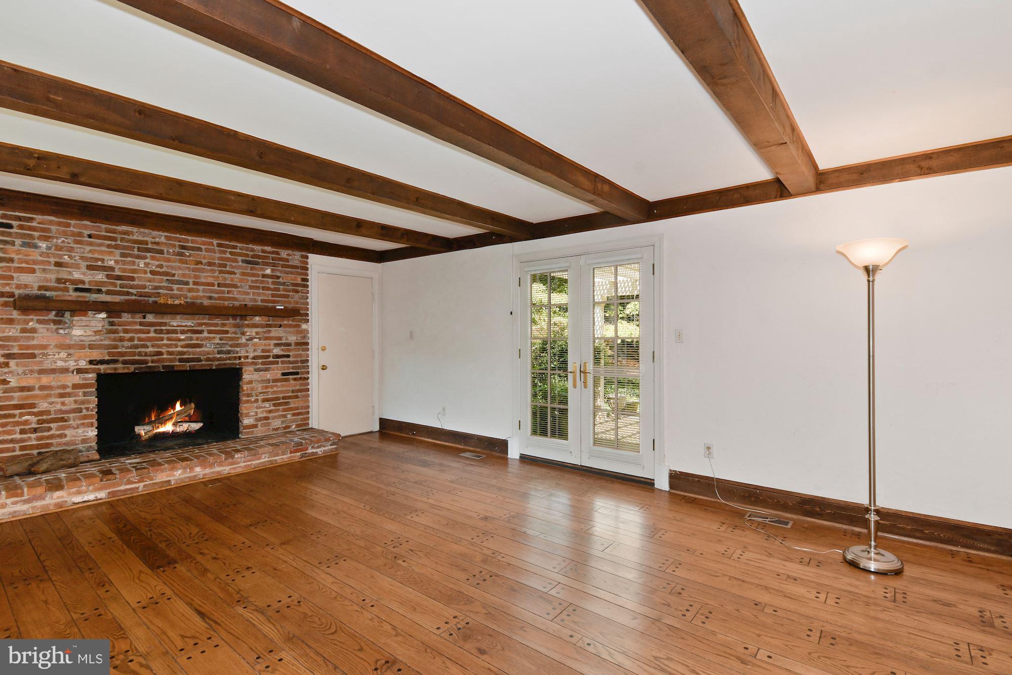 COUNTRYSIDE - Residential