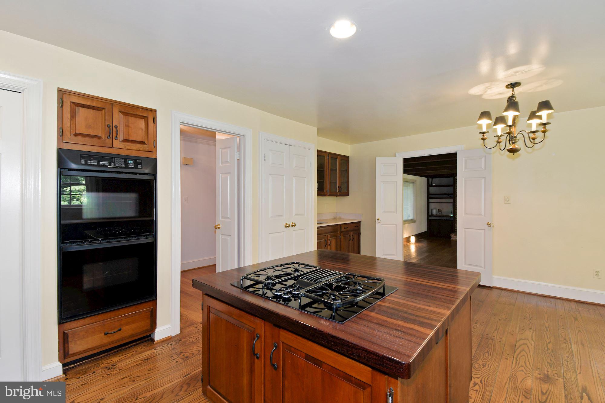 COUNTRYSIDE - Residential