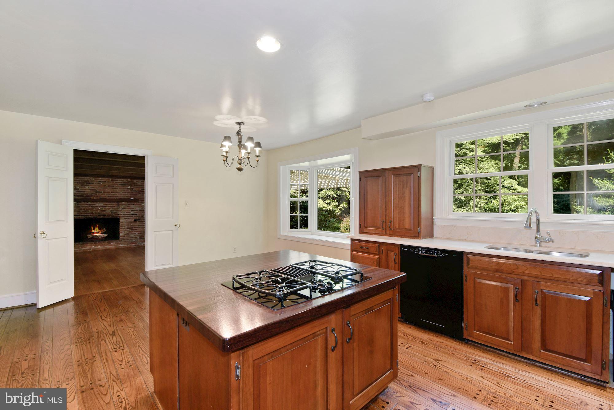 COUNTRYSIDE - Residential