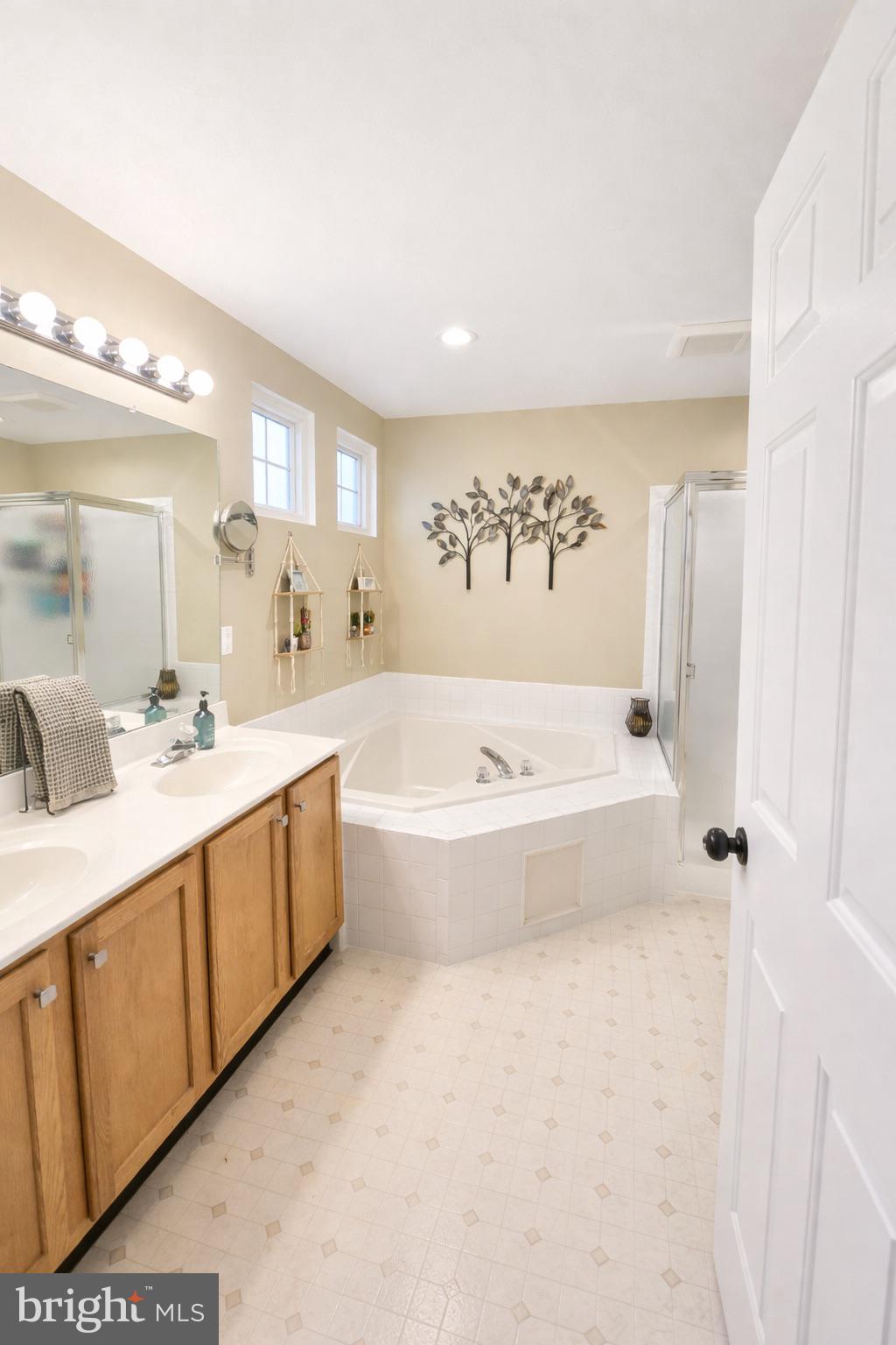 WILLOW BROOK - Residential