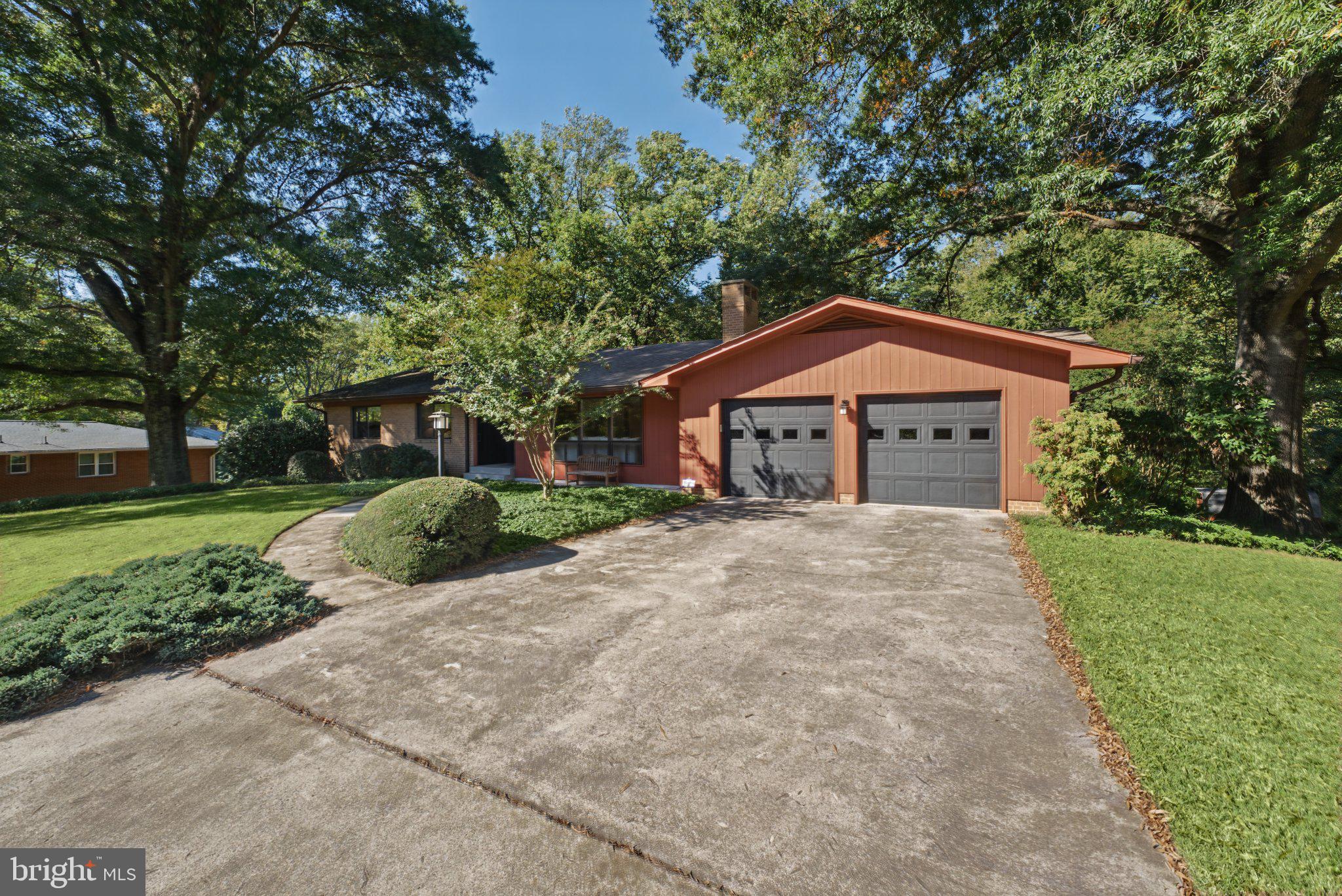 100 QUAINT ACRES DRIVE