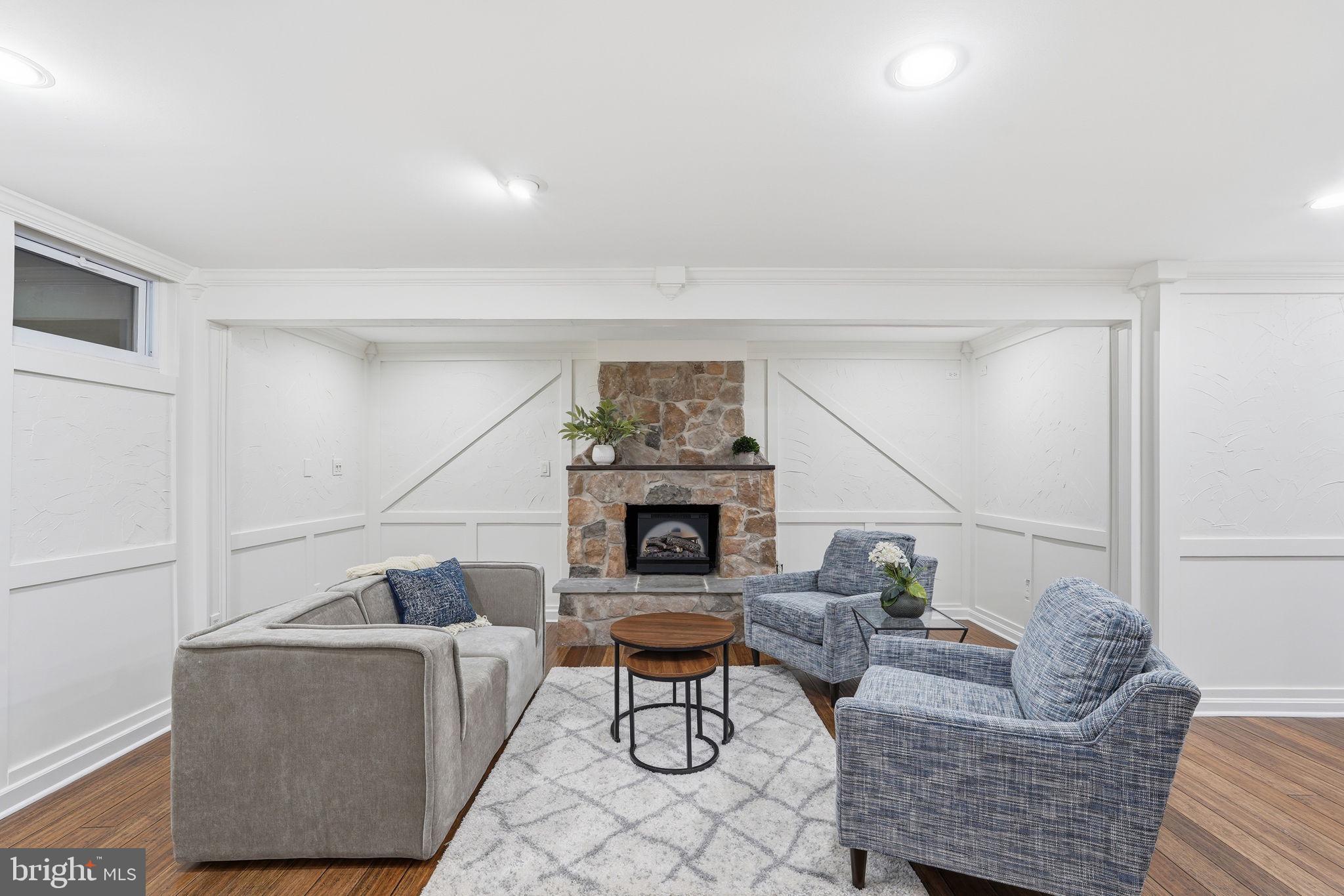 WASHINGTONIAN WOODS - Residential