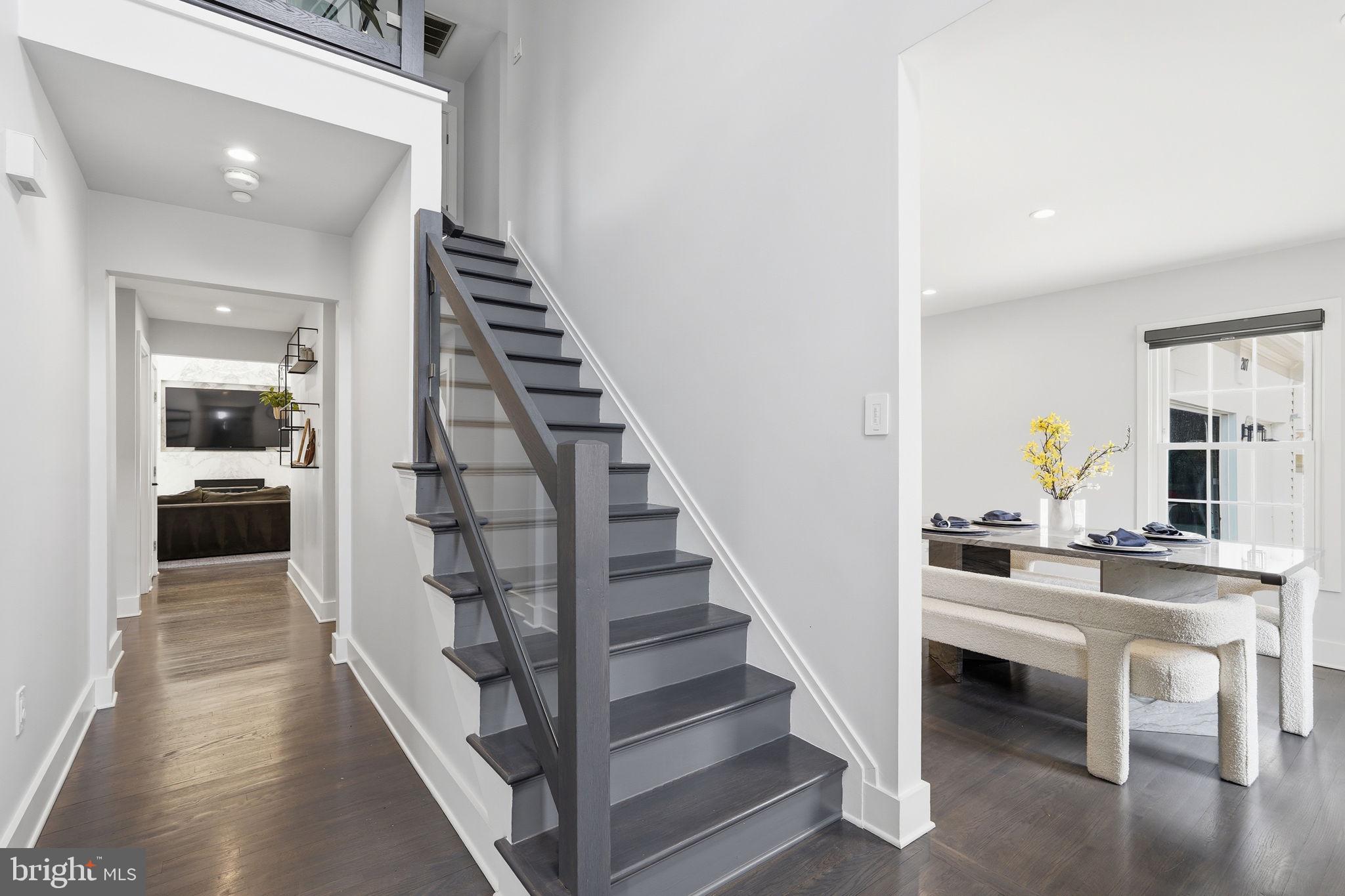 WASHINGTONIAN WOODS - Residential