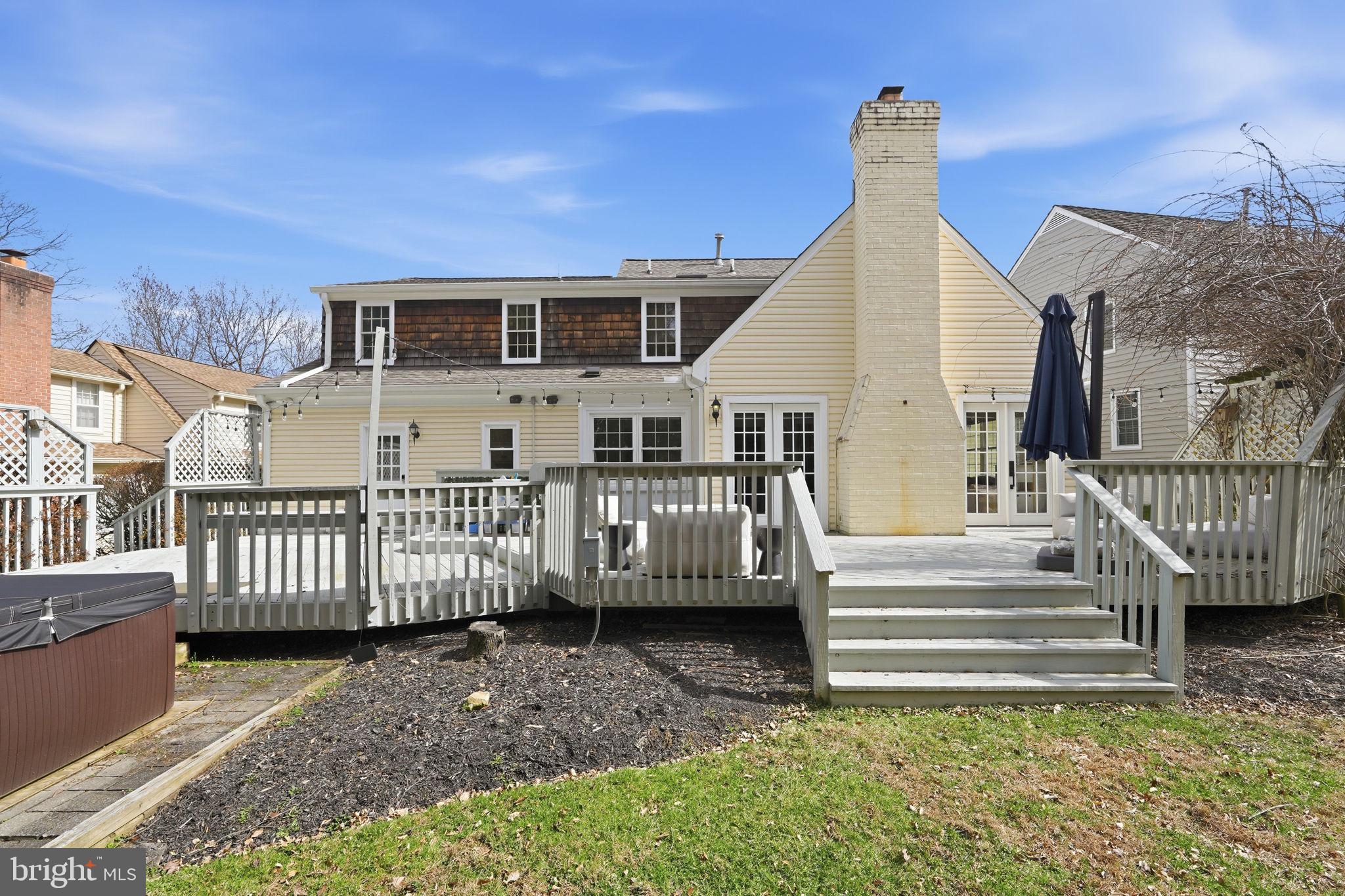 WASHINGTONIAN WOODS - Residential