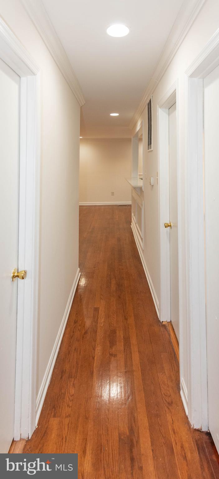 GLENARDEN WOODS - Residential