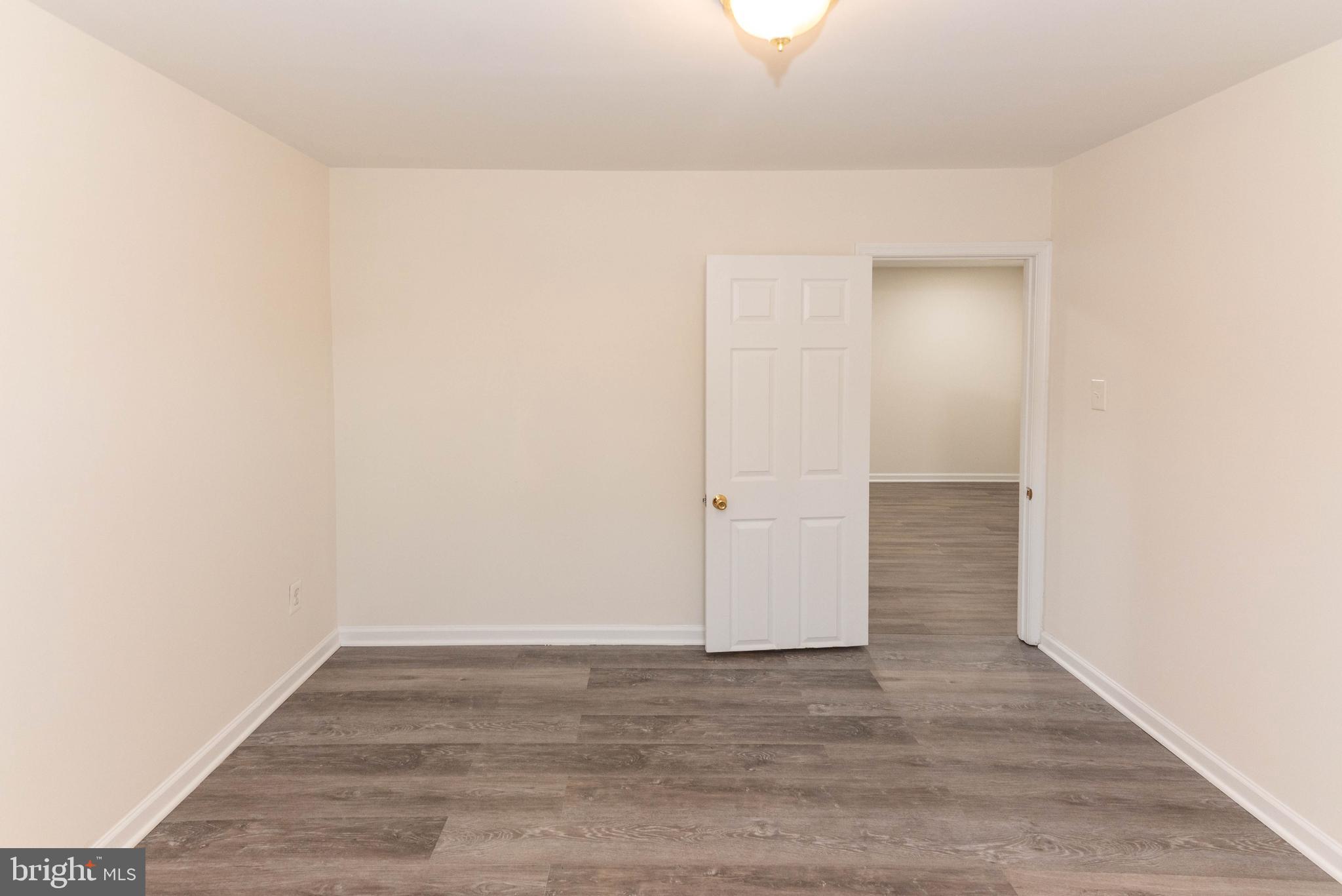 GLENARDEN WOODS - Residential